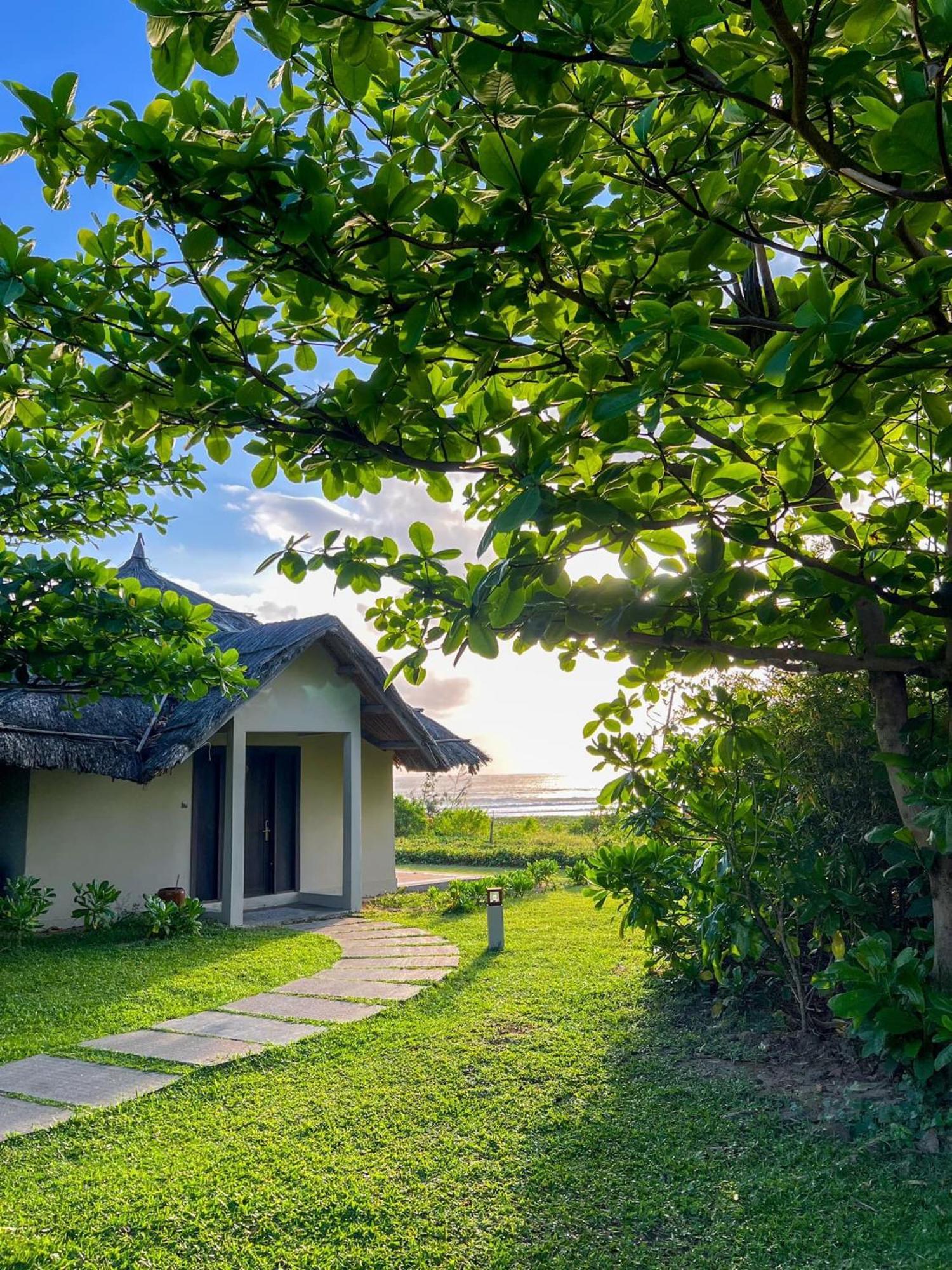 Resort Crown Retreat