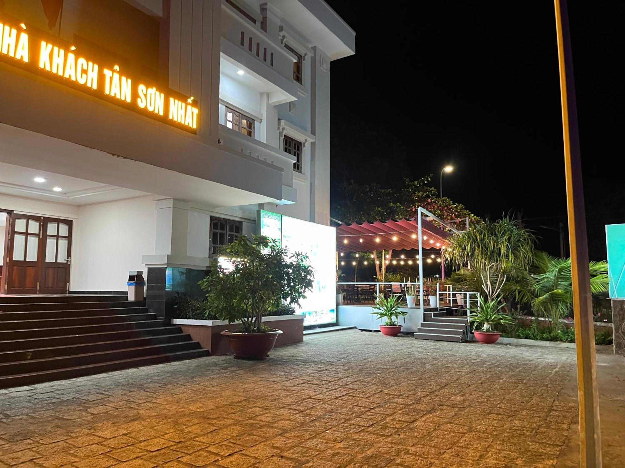 Hotel Con Dao Tan Son Nhat