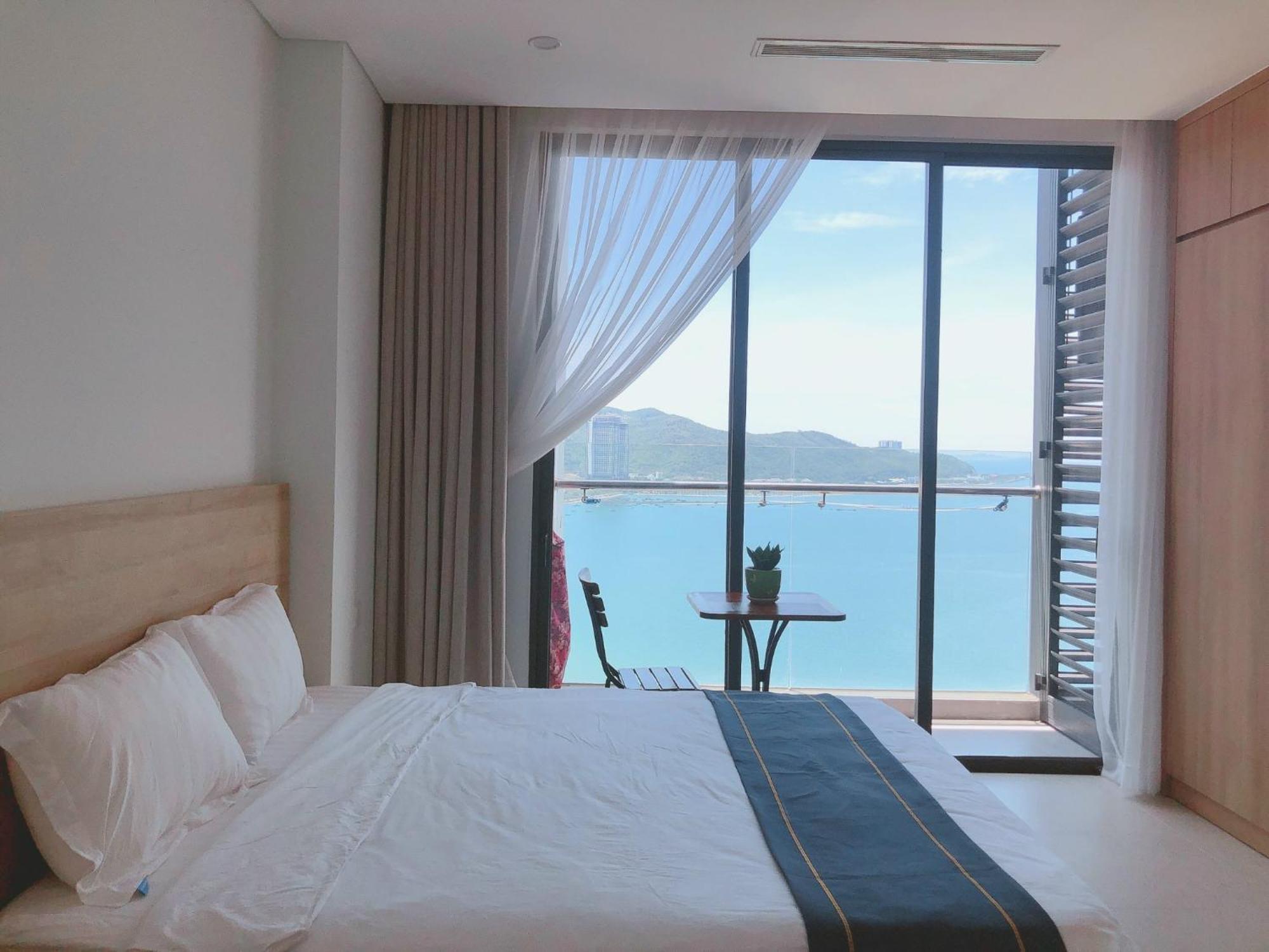 Apartment Scenia Bay Oceanfront *