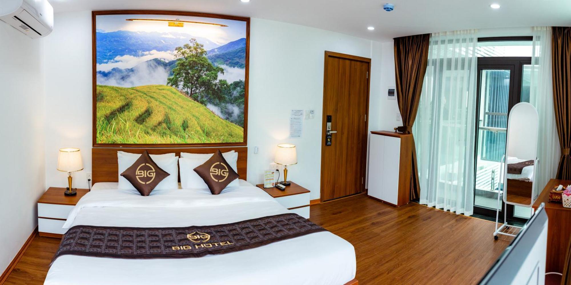 Big Khách sạn hẻo lánh