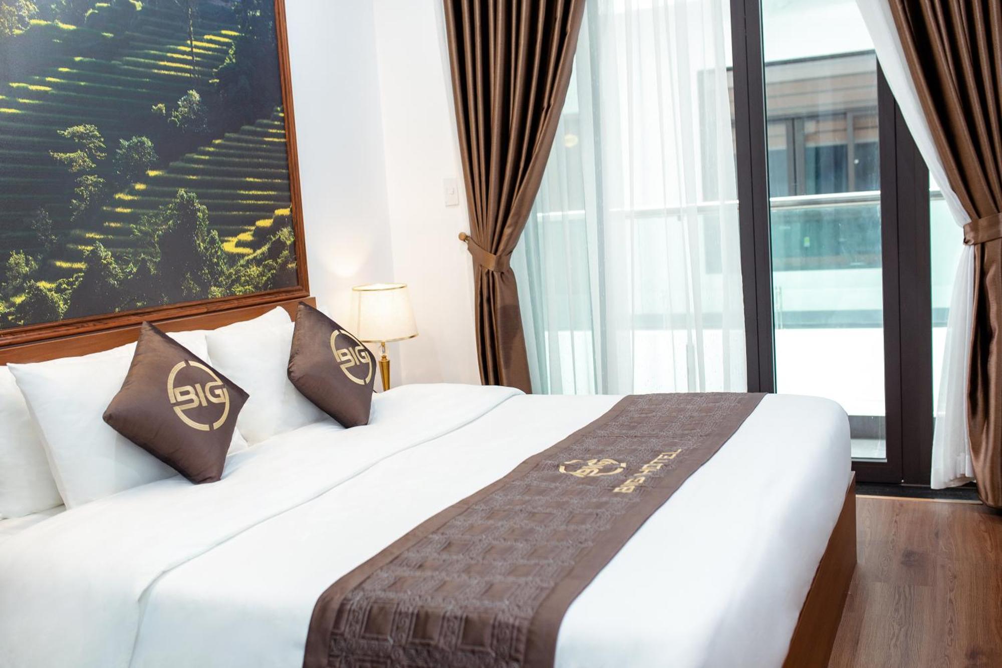 Big Khách sạn hẻo lánh