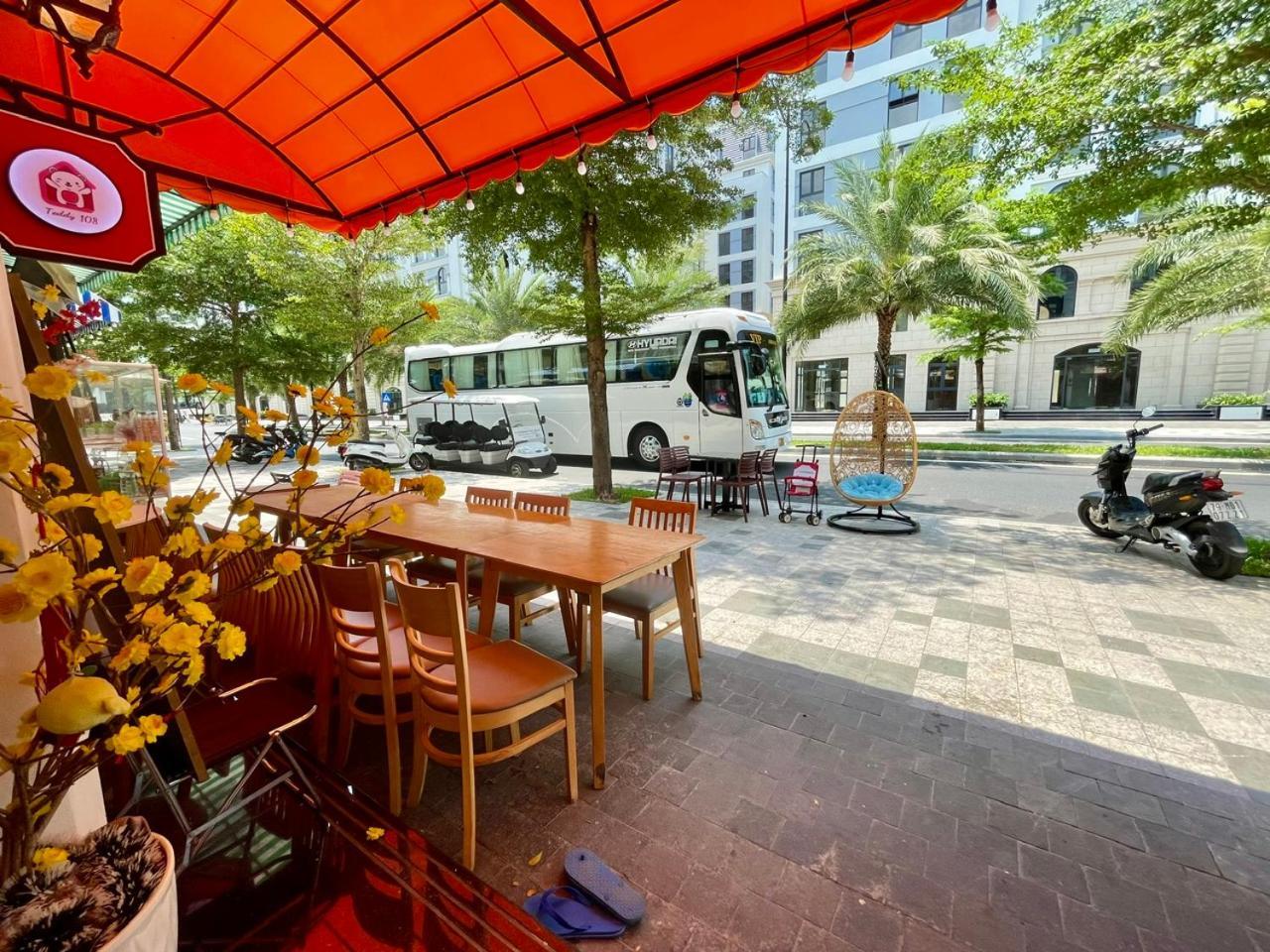 Hotel Teddy 108 & Cafe - 3 Stars - Grand World Phu Quoc