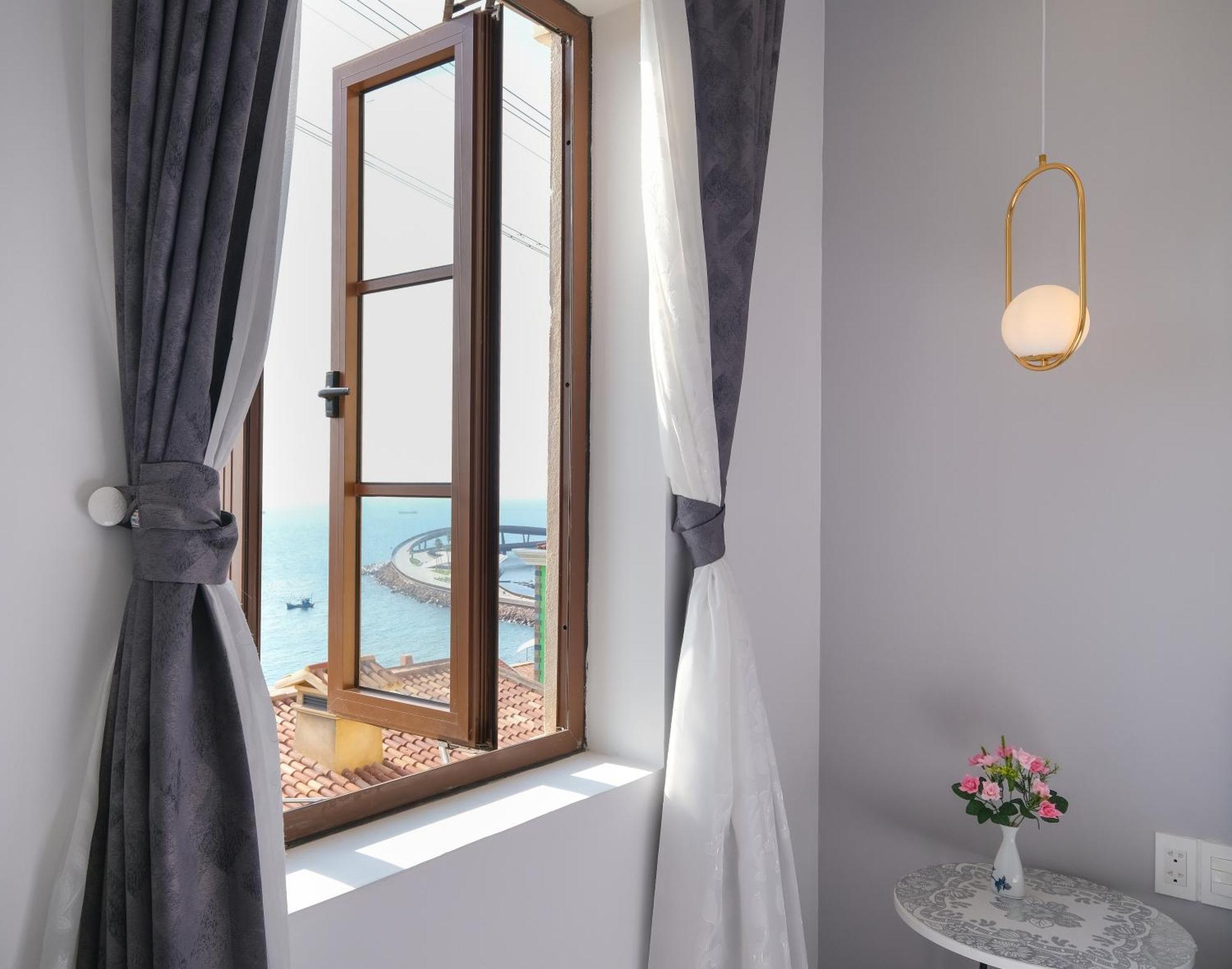 Bella Hotel 3*