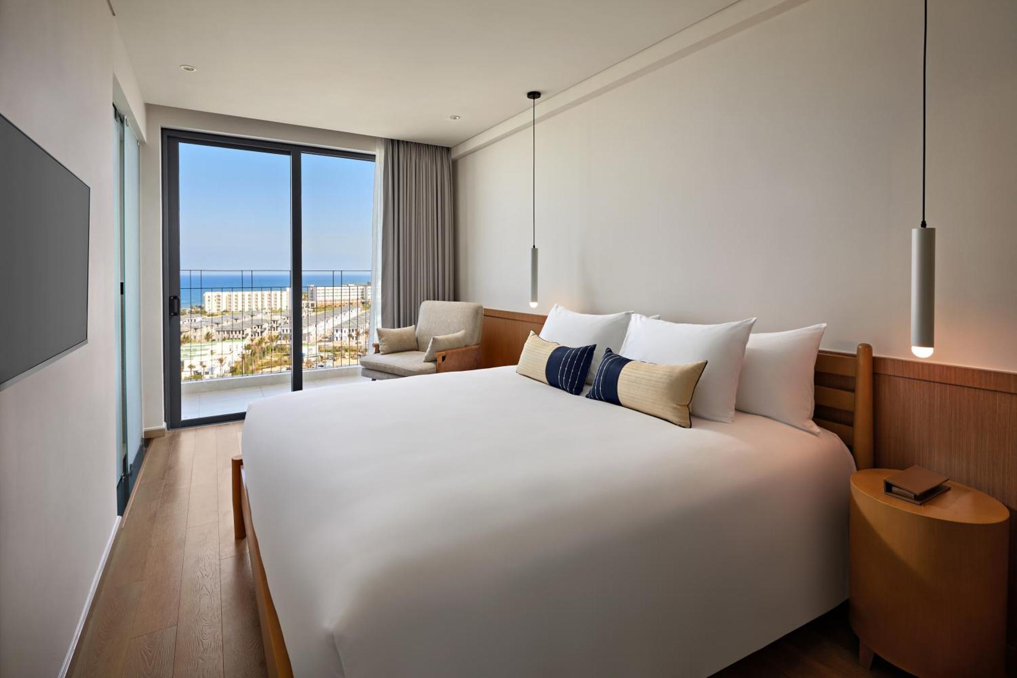 Wyndham Royal Beachfront & Hội An