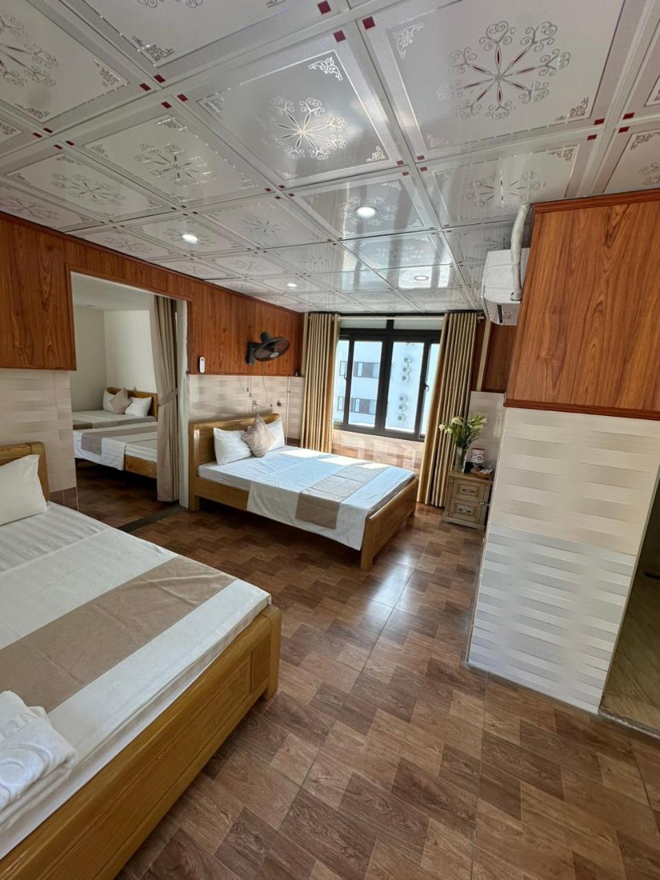 Hotel Golden Land