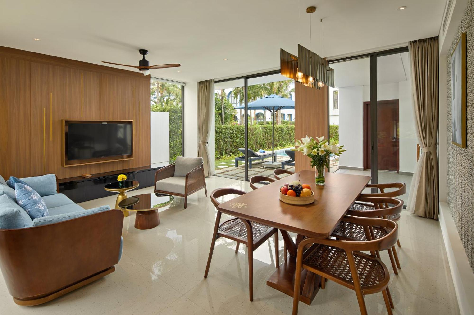 Hoi An Royal Beachfront * Dien Ban