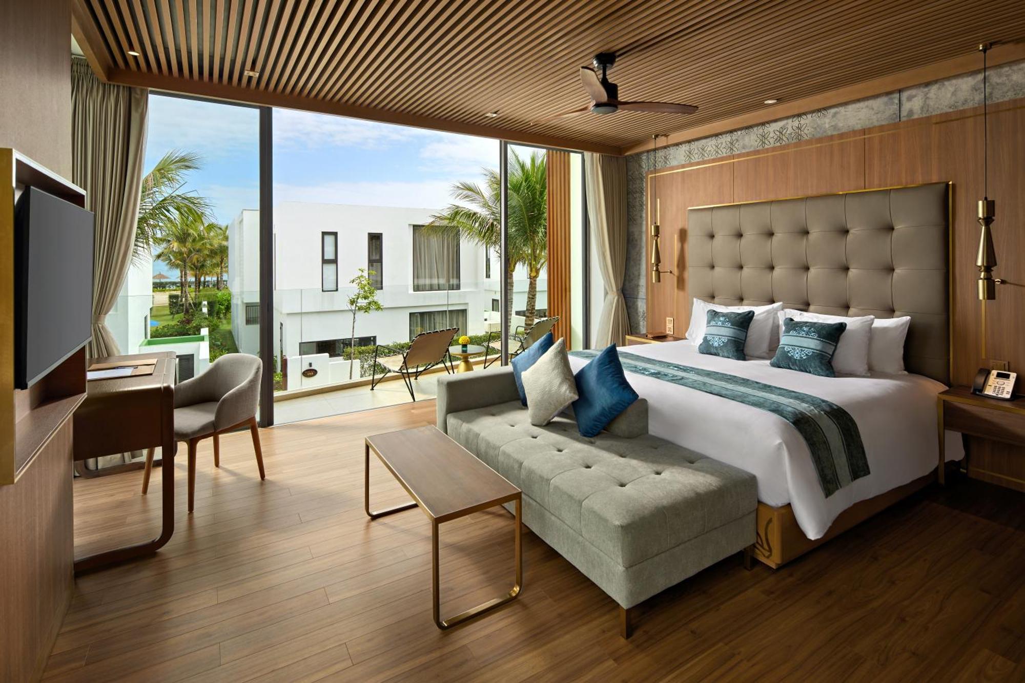 Hoi An Royal Beachfront Villa *