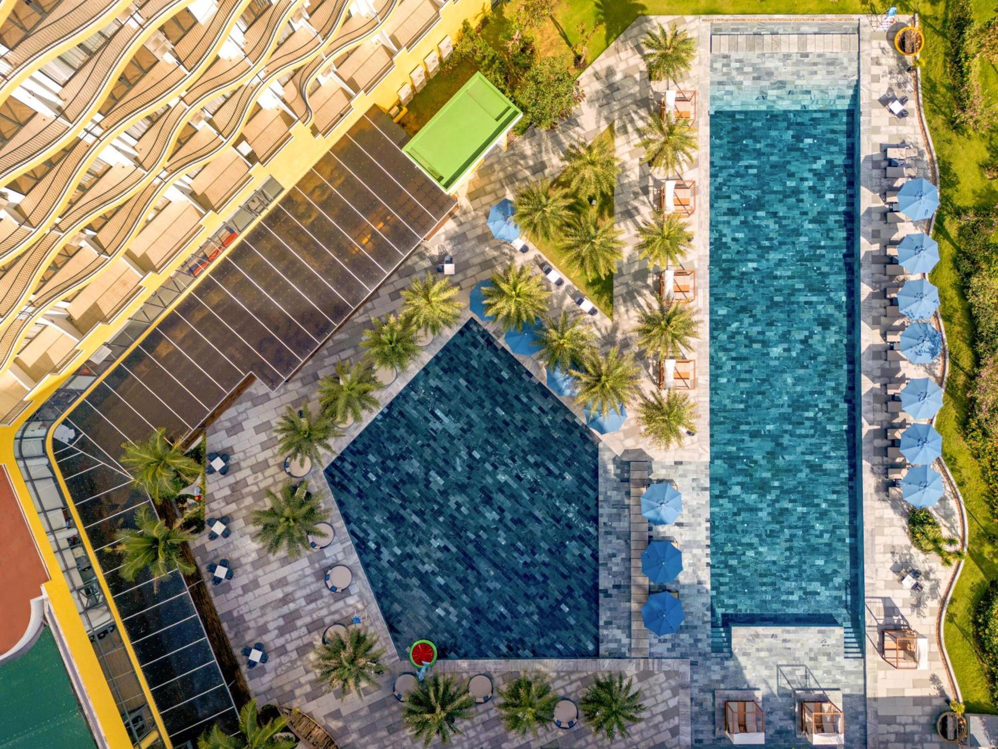 Hoi An Royal Beachfront * Dien Ban