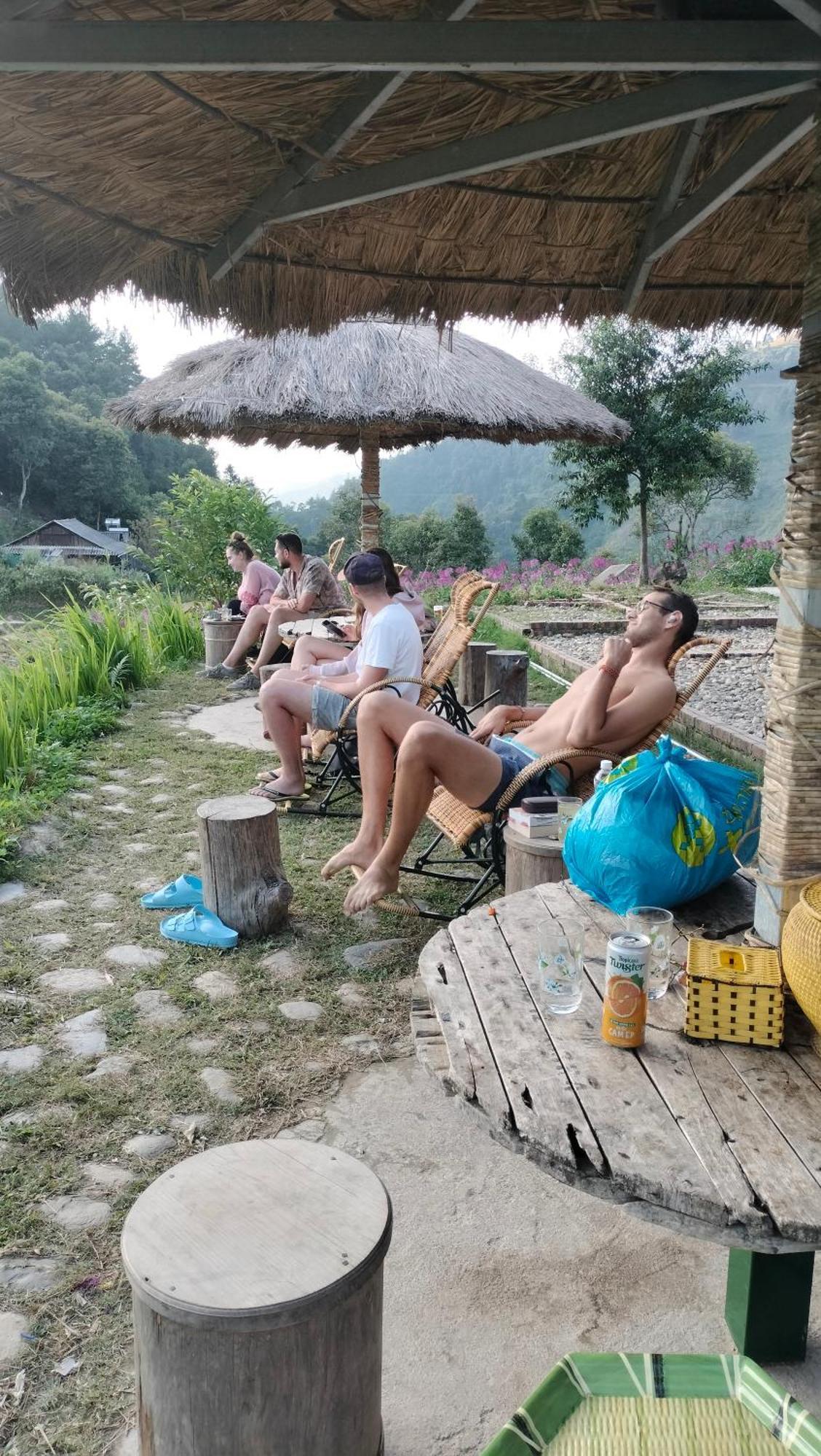 Big View Homestay, Tour & Vegetarian *