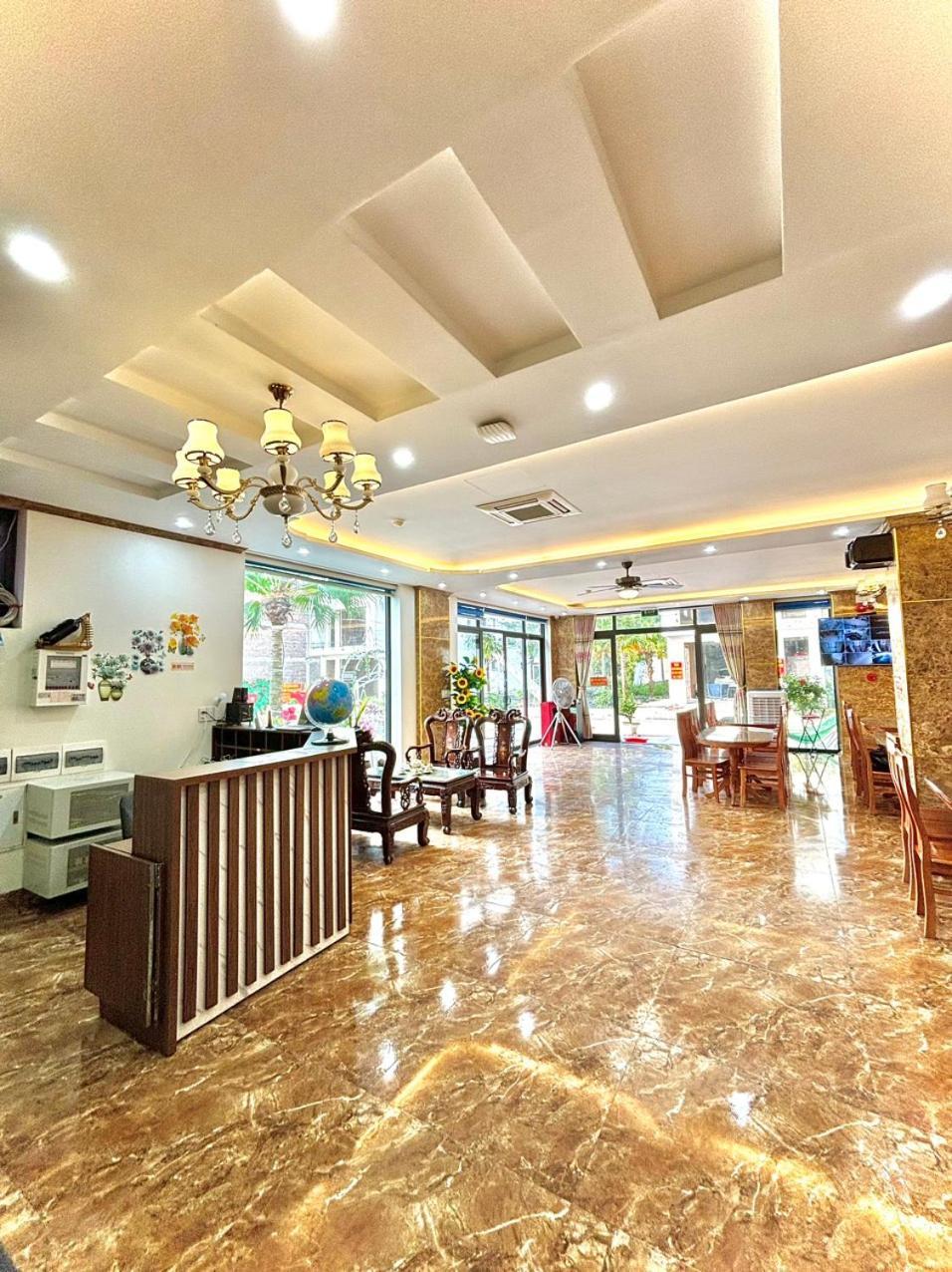 Hotel Khach San Xanh Tot Flc