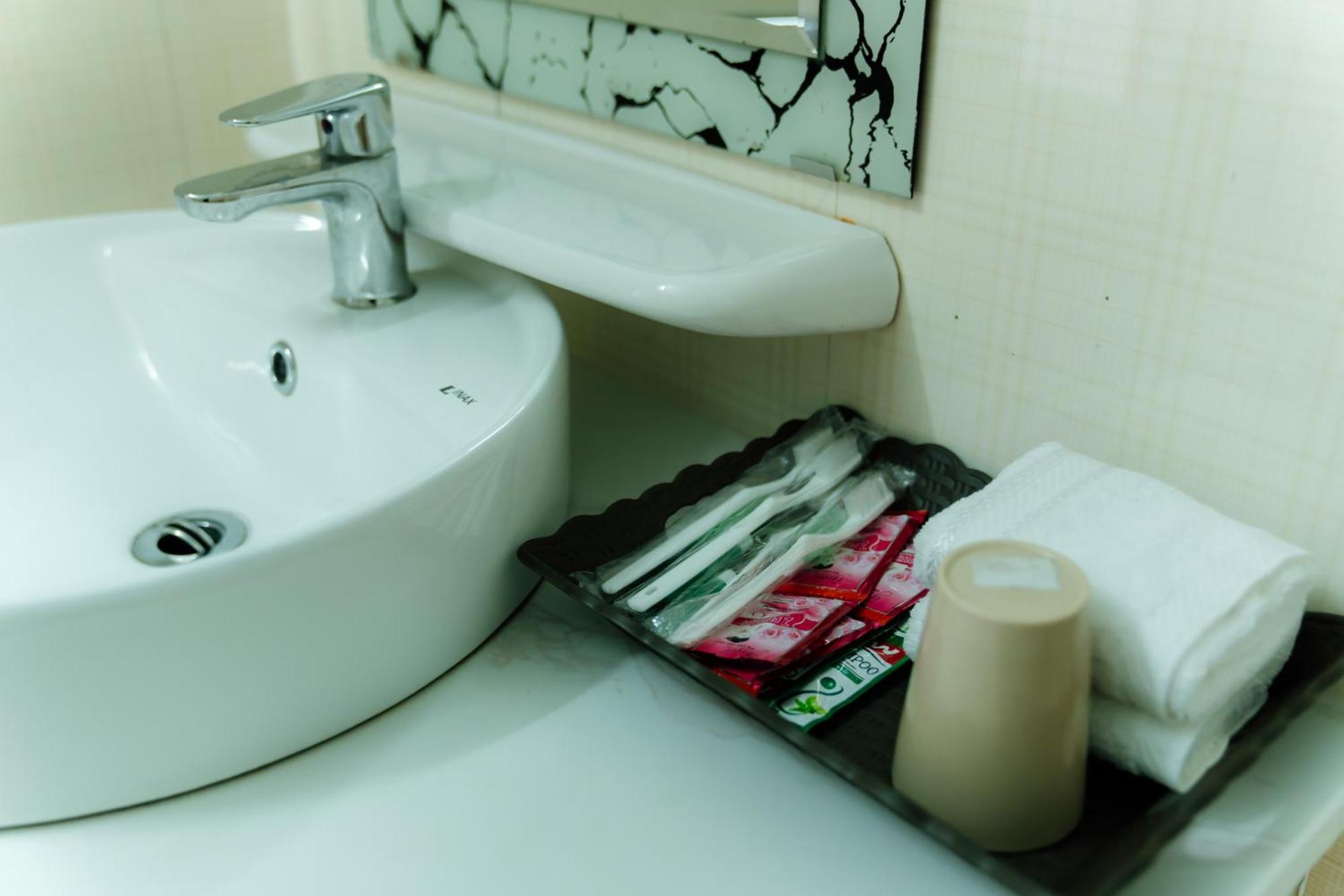 Khach San Htc Tuan Chau Hotel