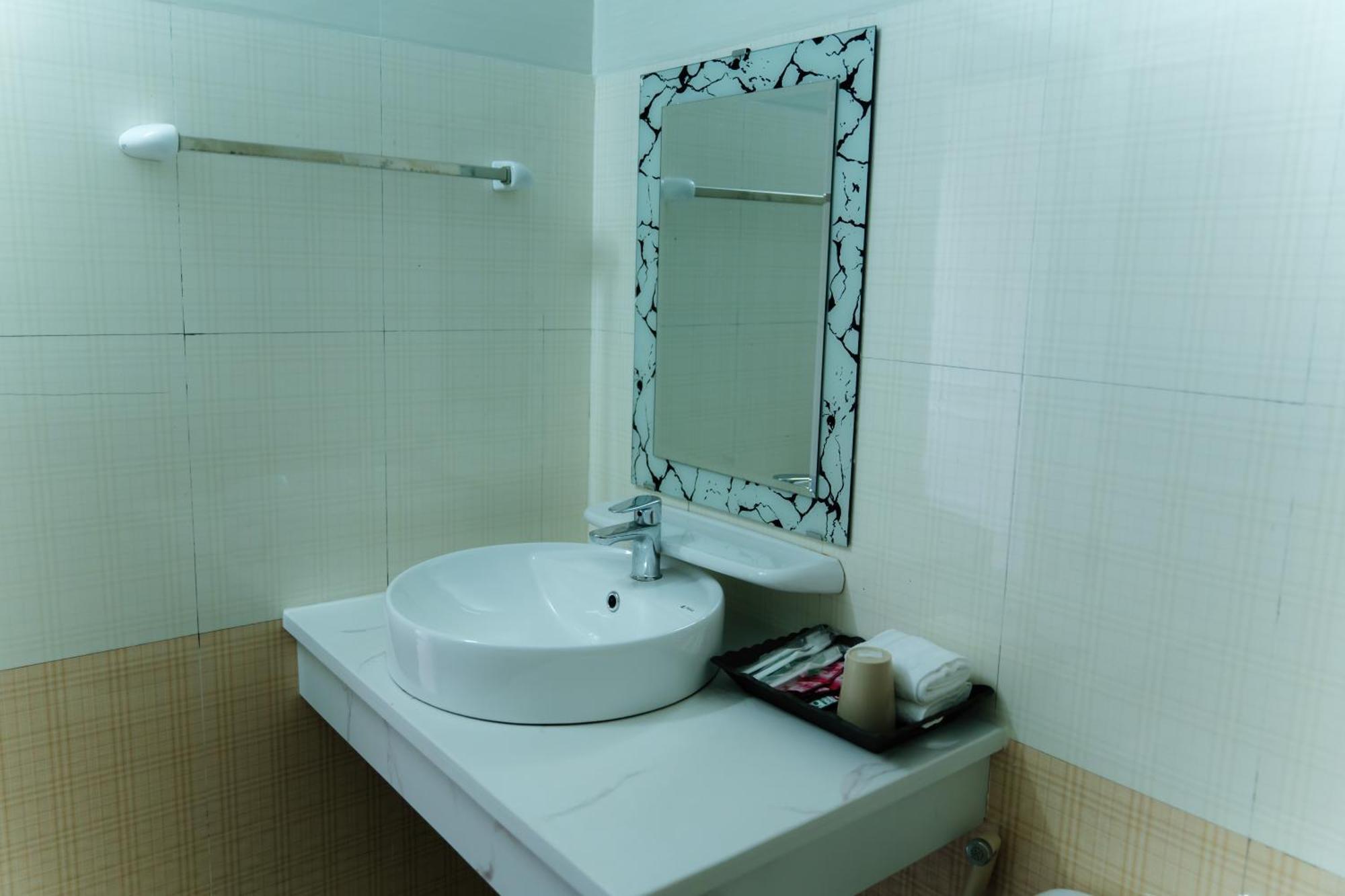 Khach San Htc Tuan Chau Hotel *