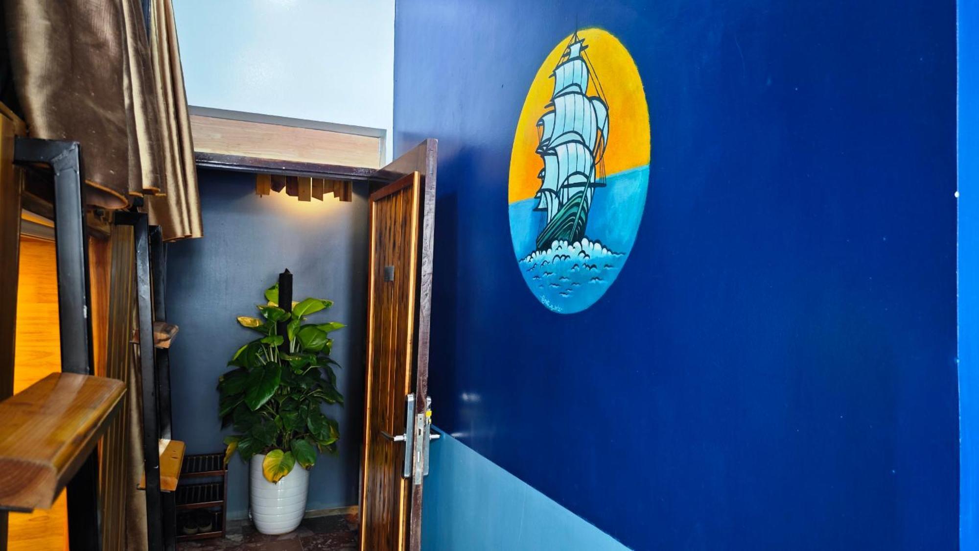 Hostel Catba Pod - Restaurant And Rooftop Bar Dong Khe Sau