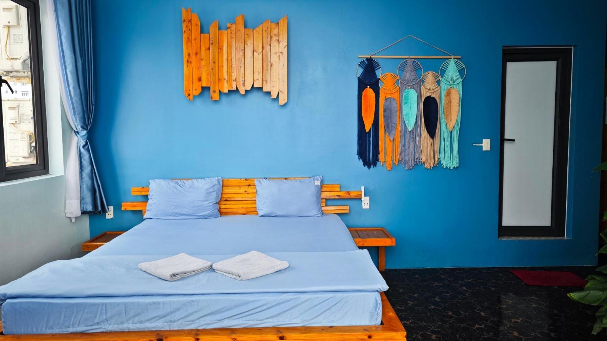 Hostel Catba Pod - Restaurant And Rooftop Bar