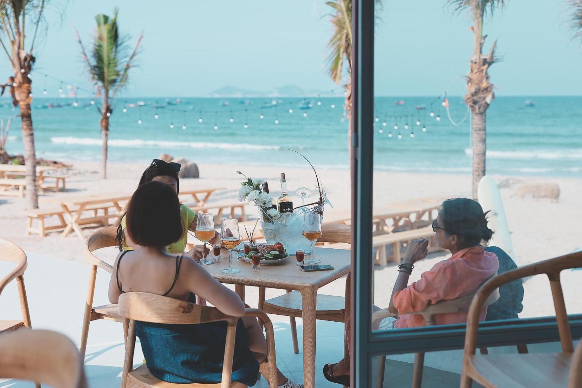 Khách sạn Isea By The Sea Vịnh Ninh Vân