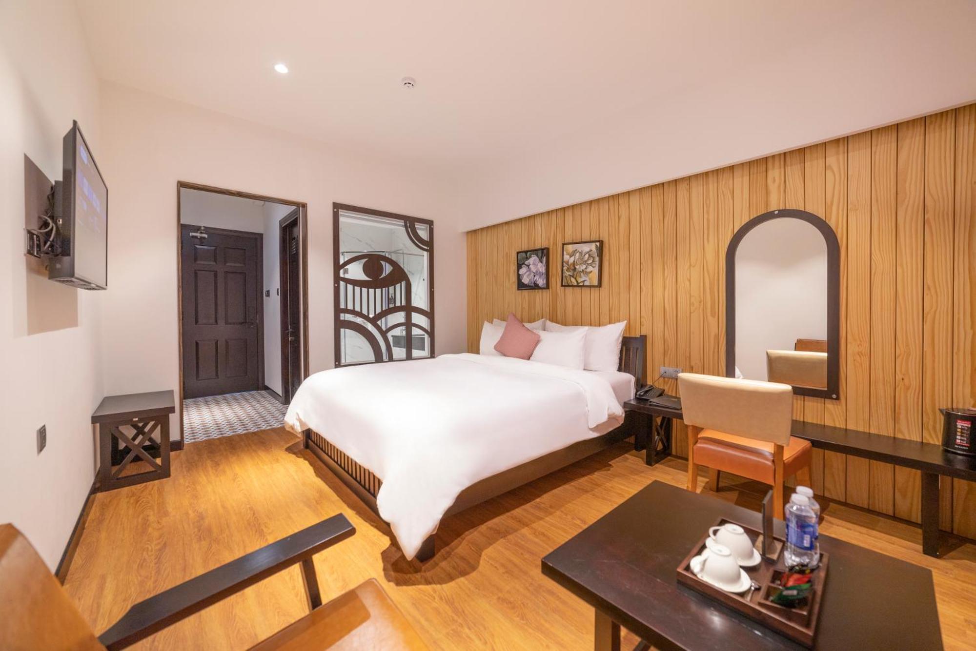 Brick House 3*