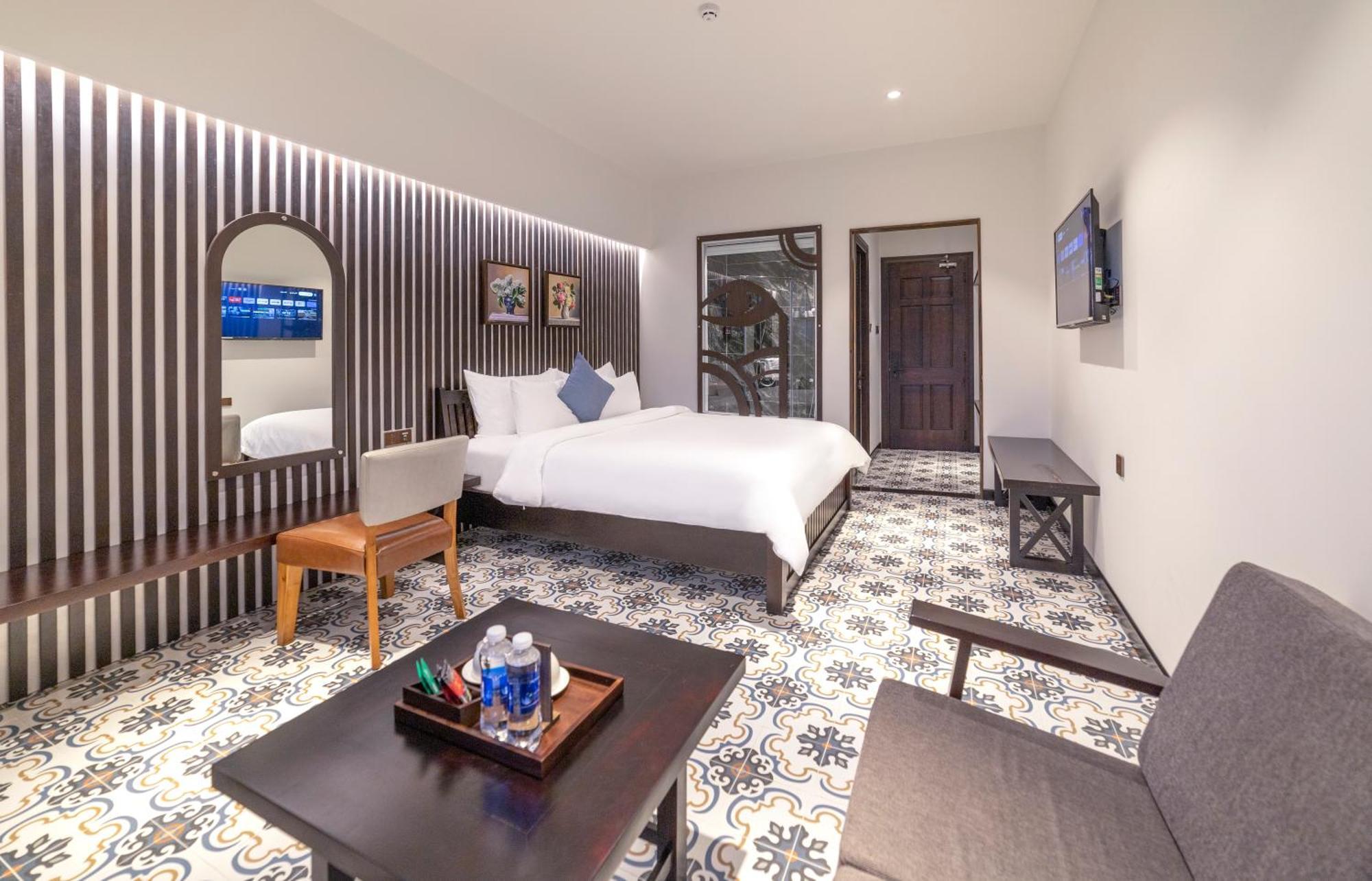 Hotel Brick House Đà Lạt