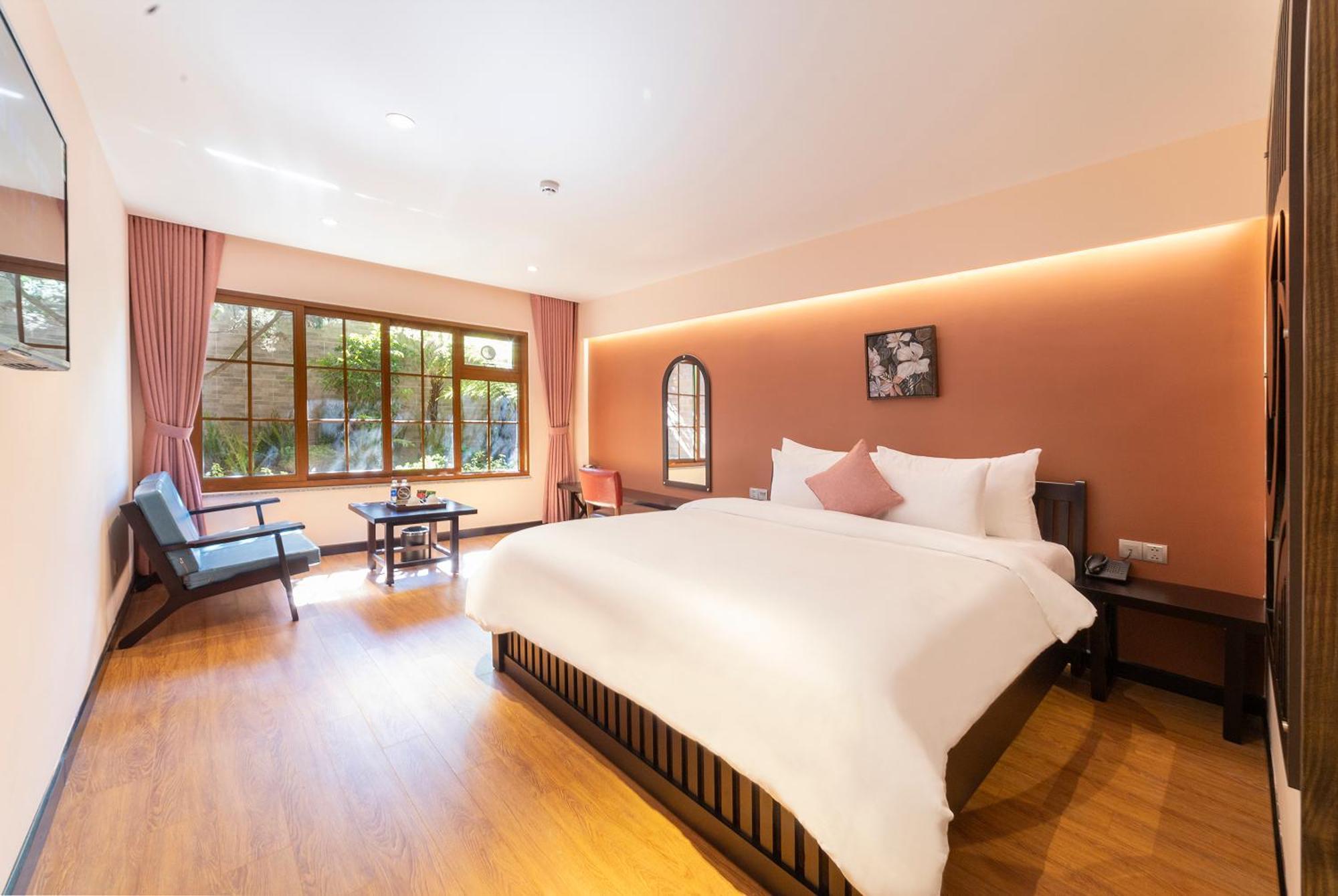 Hotel Brick House Đà Lạt