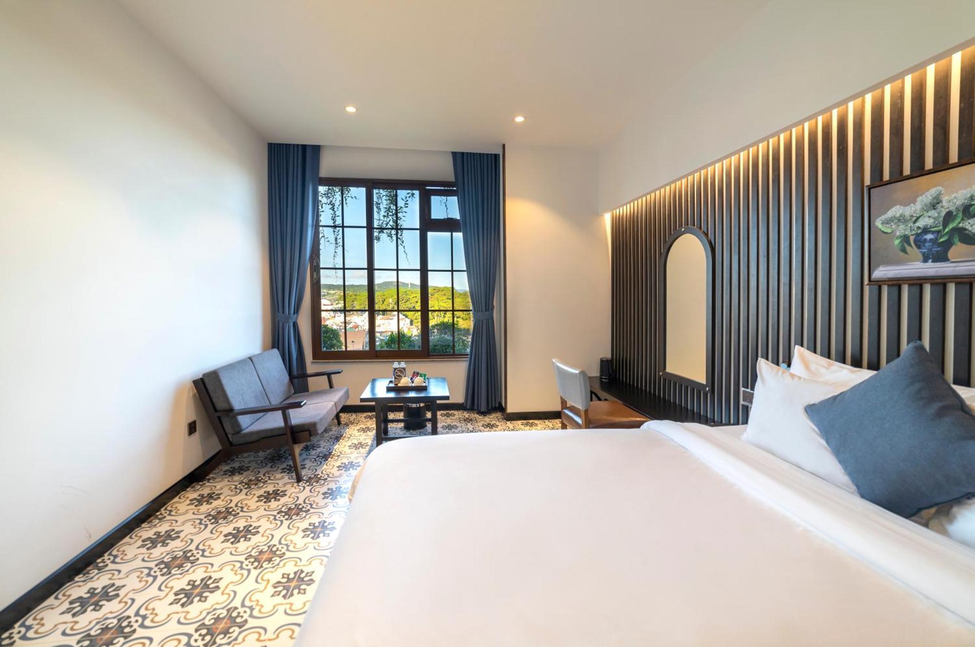 Brick House Hotel 3*