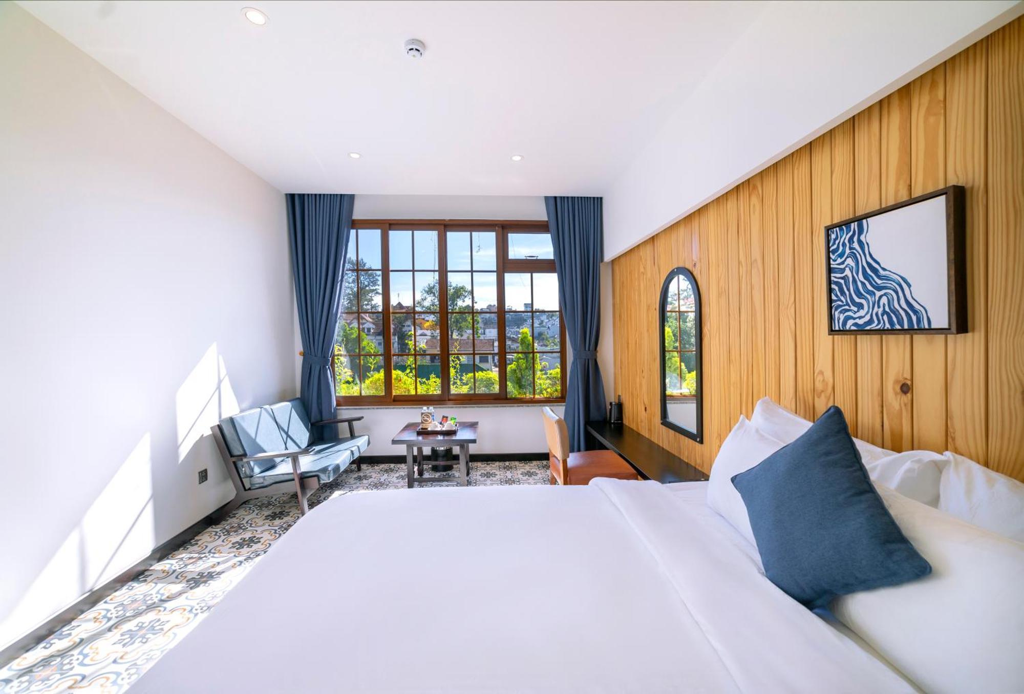 Brick House Hotel