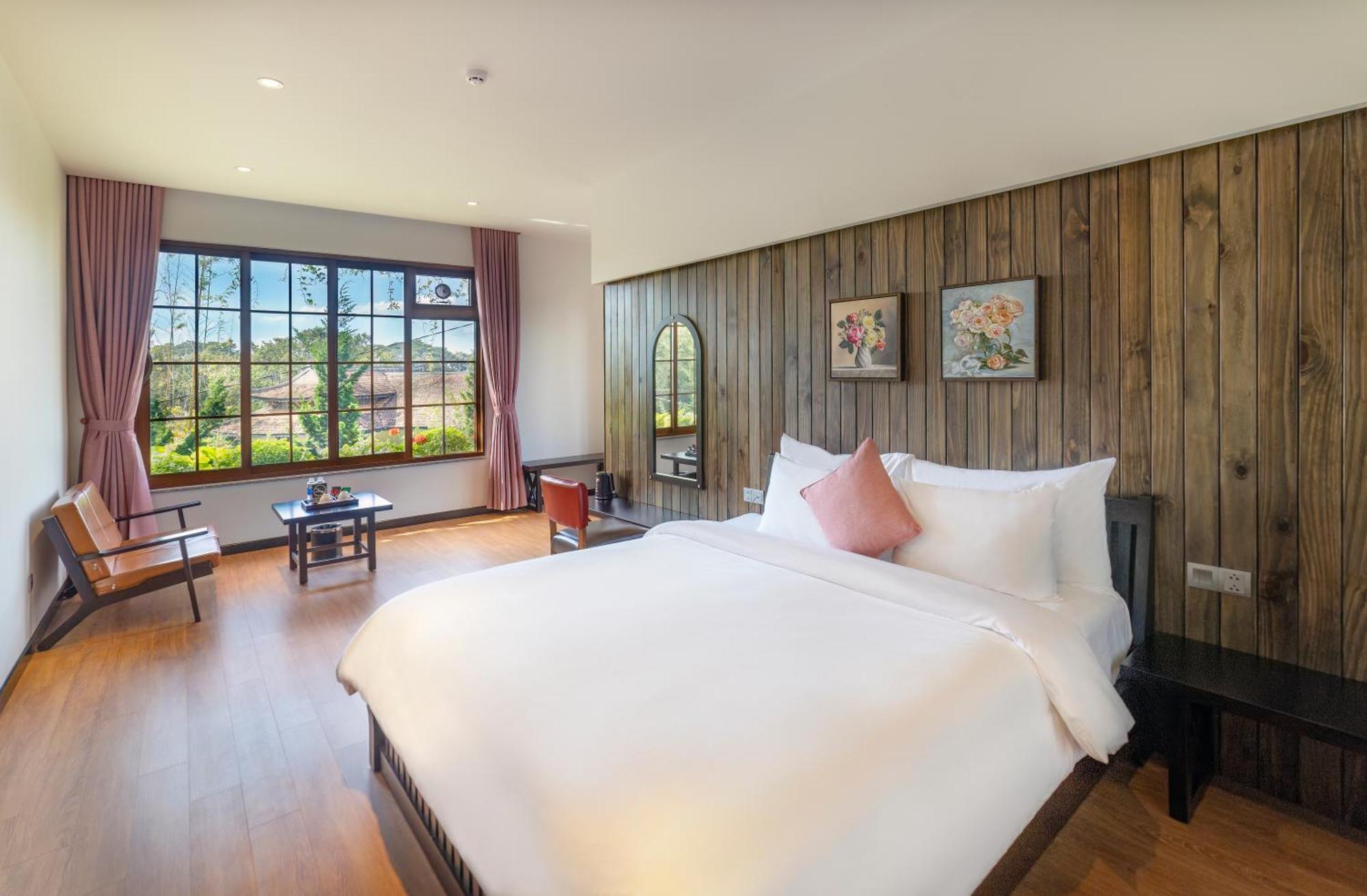 Brick House Hotel 3*