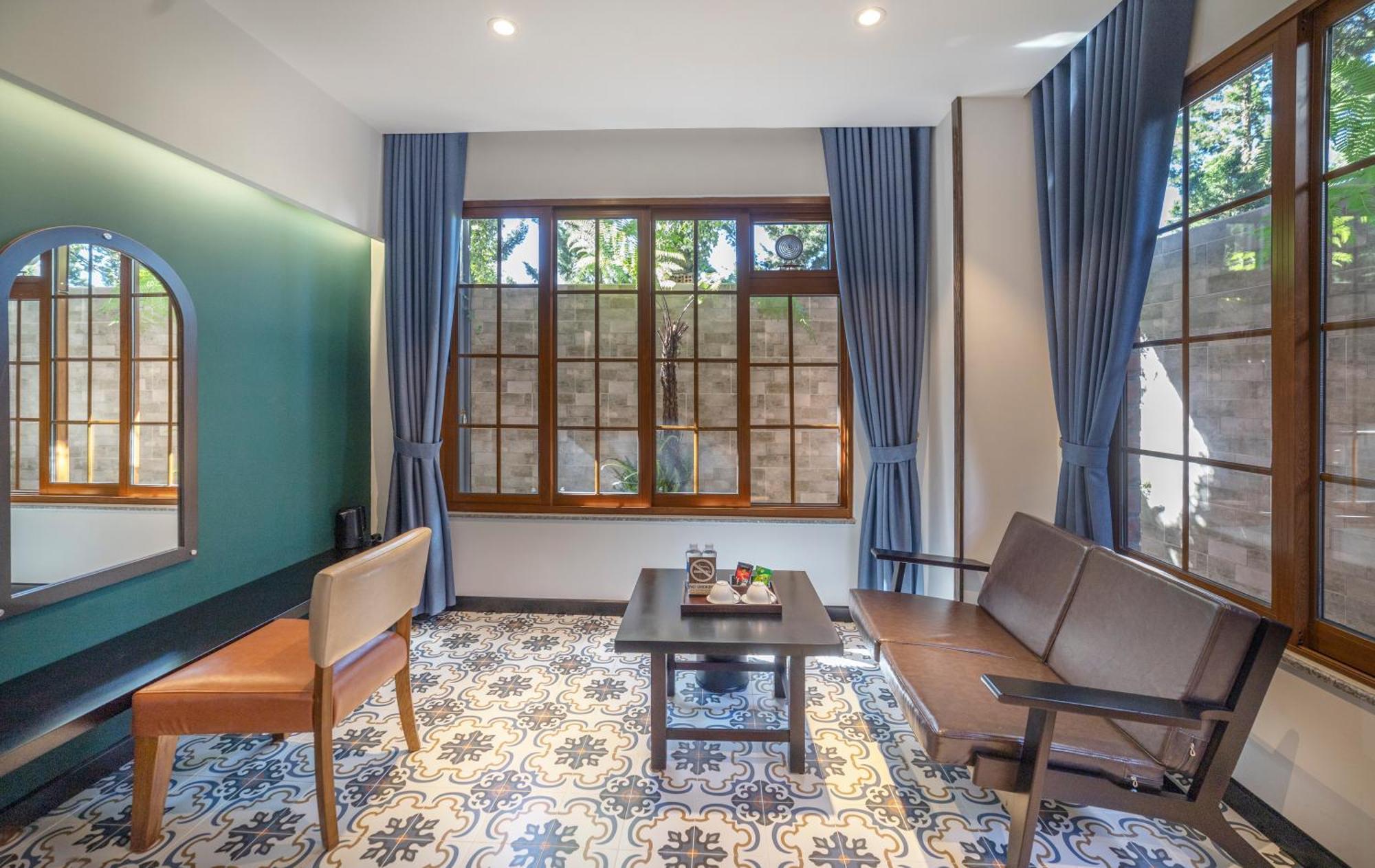 Brick House Hotel