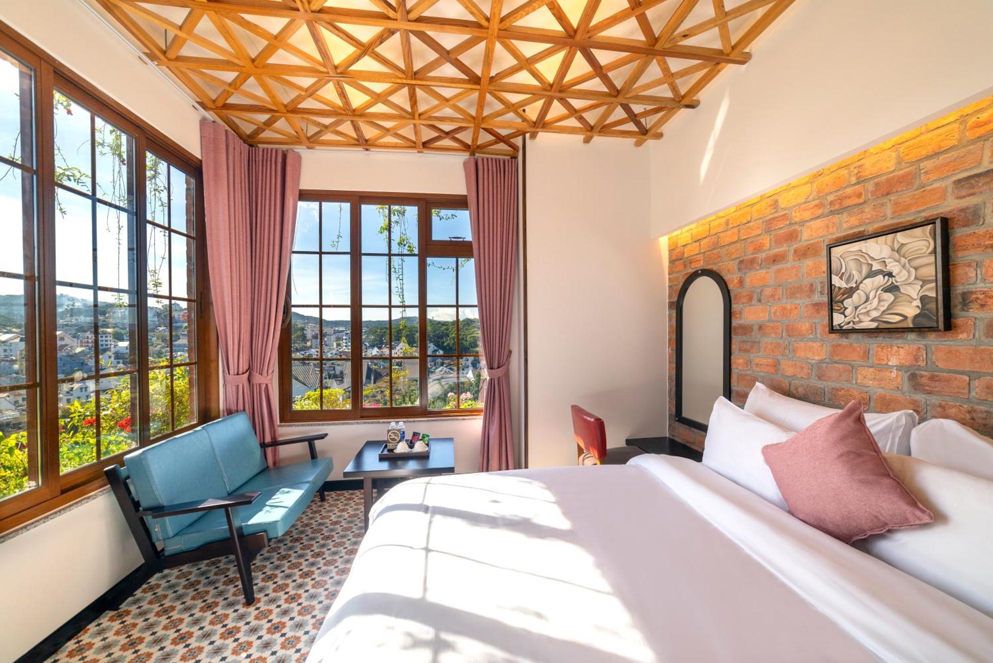 Hotel Brick House 3*