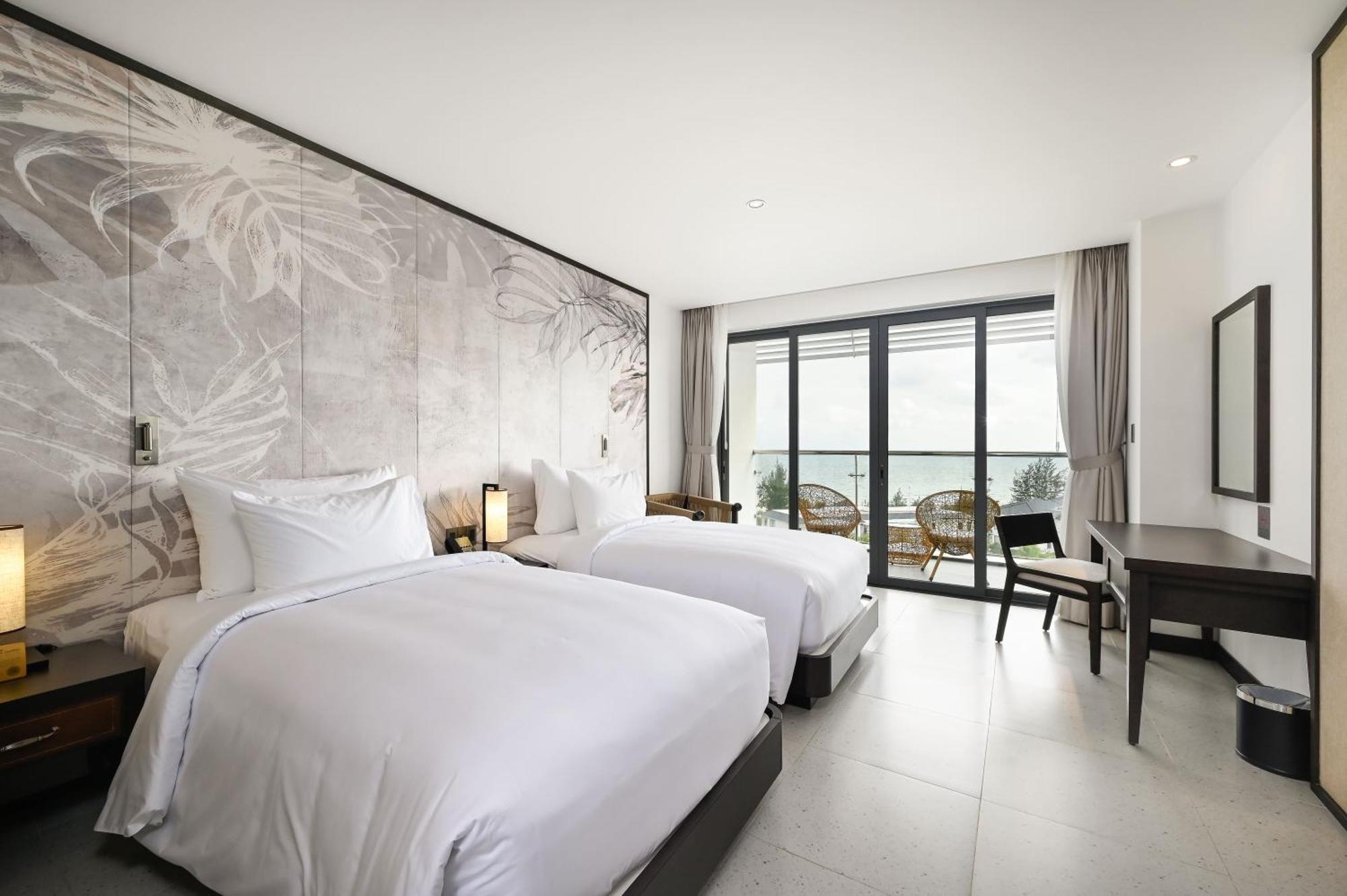 Emerald Resort