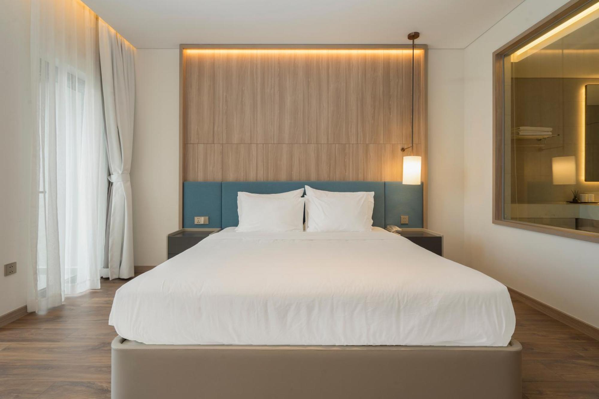 Fowlers' House By Alacarte Bay Apartment Ha Long
