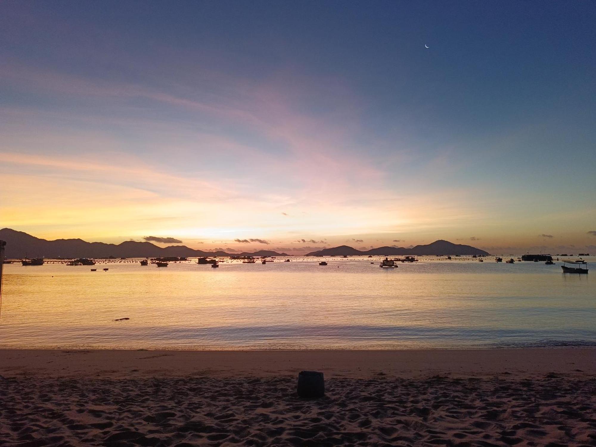 The Sunrise Anh Tu *
