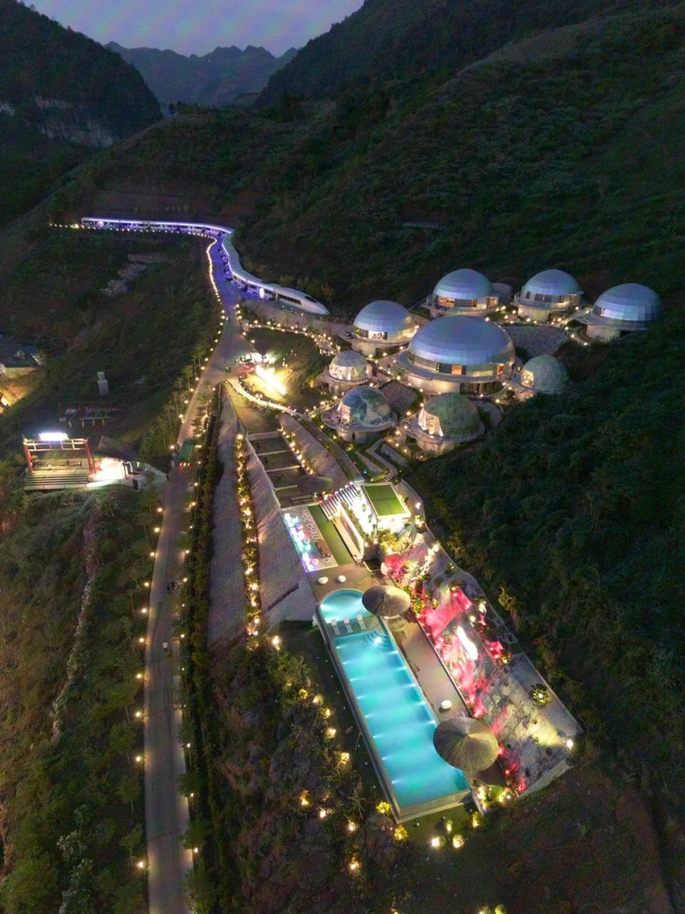 Hotel Island - The Bullet Moc Chau