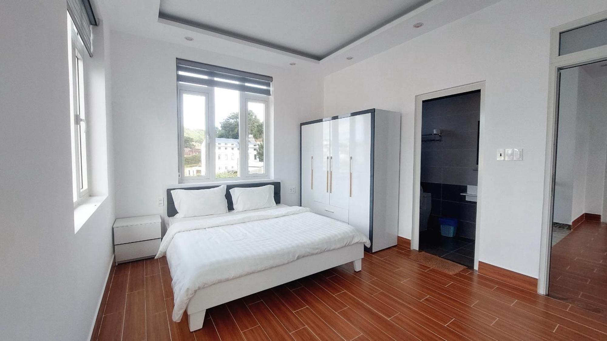 Villa Luxury Khoi Nghia Bac Son Gan Cho Dem - Gan Ho Xuan Huong