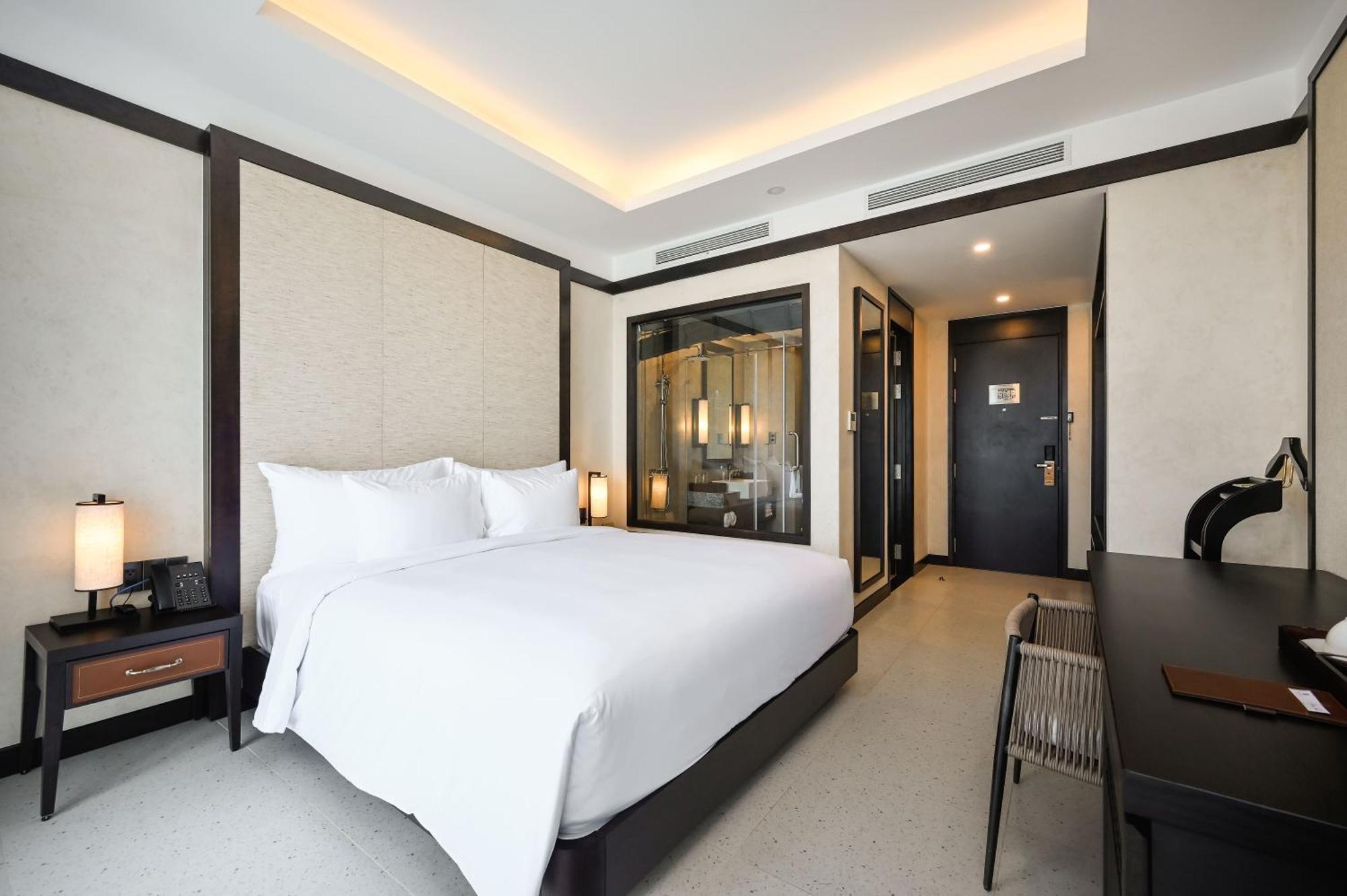 Emerald 4* Ho Tram