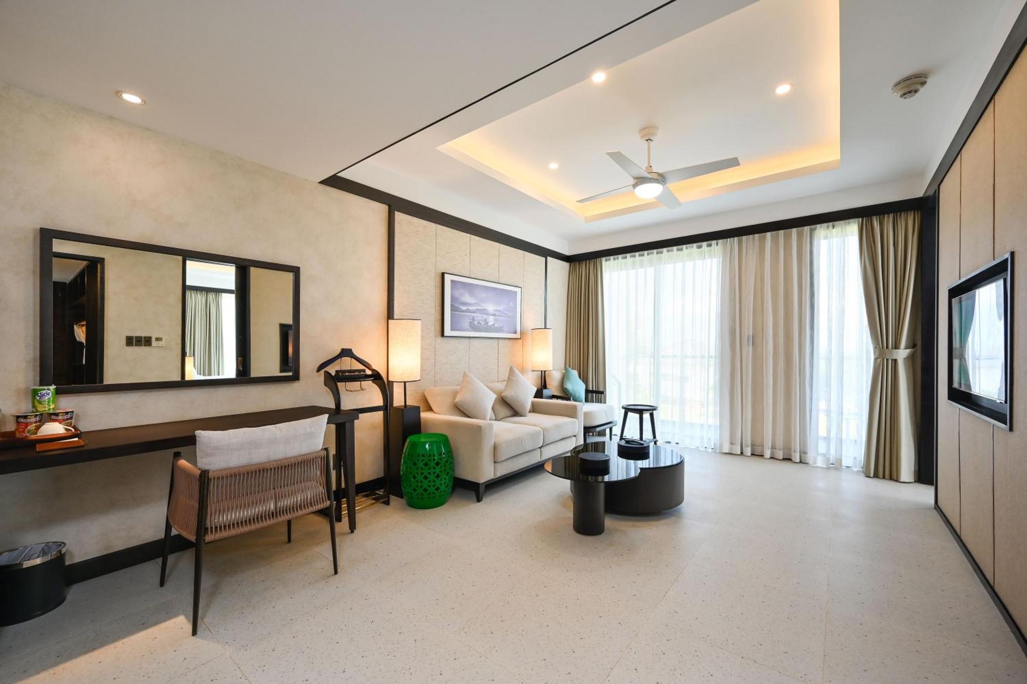 Emerald Resort 4*