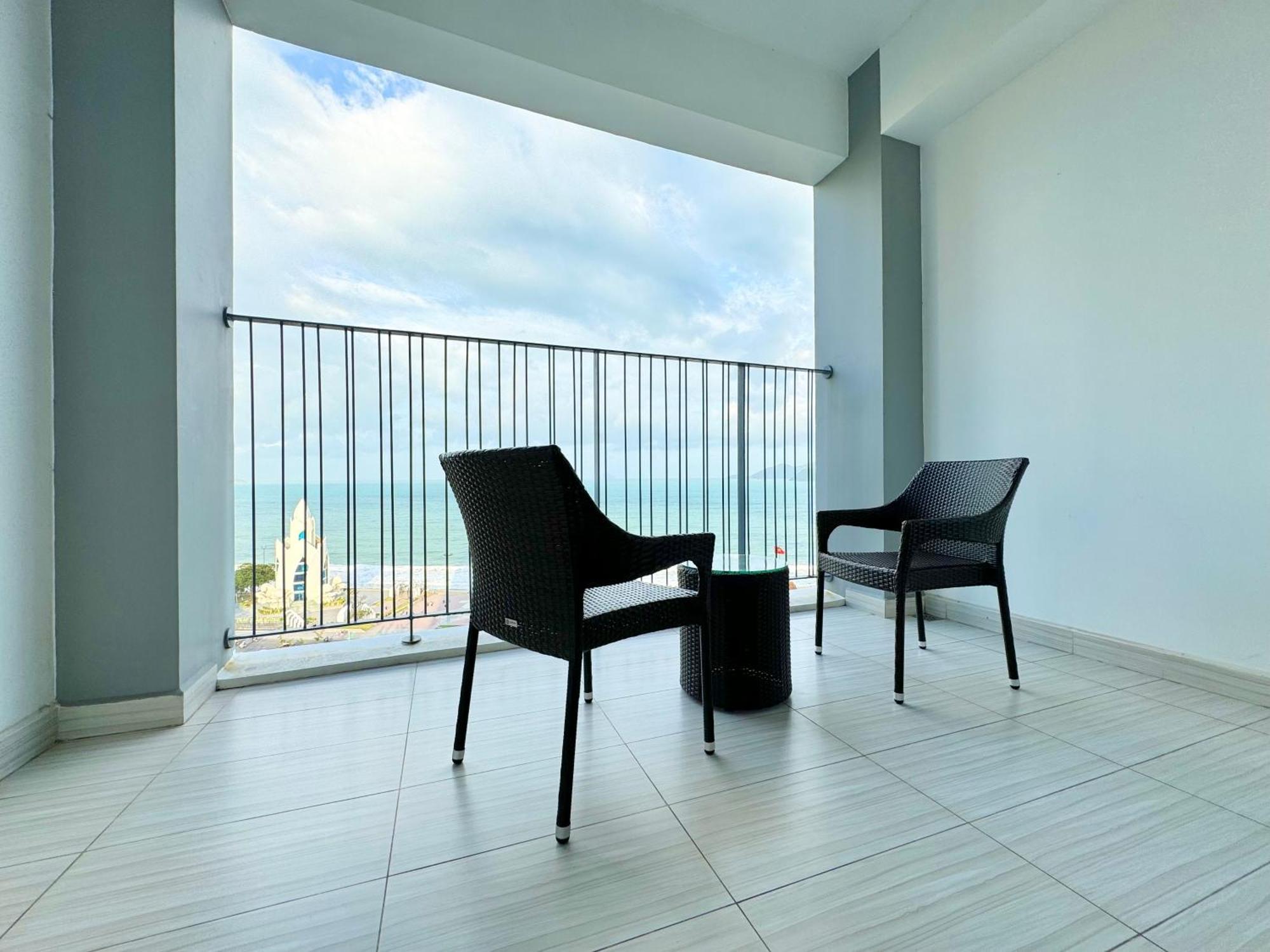 Panorama Luxury Front *