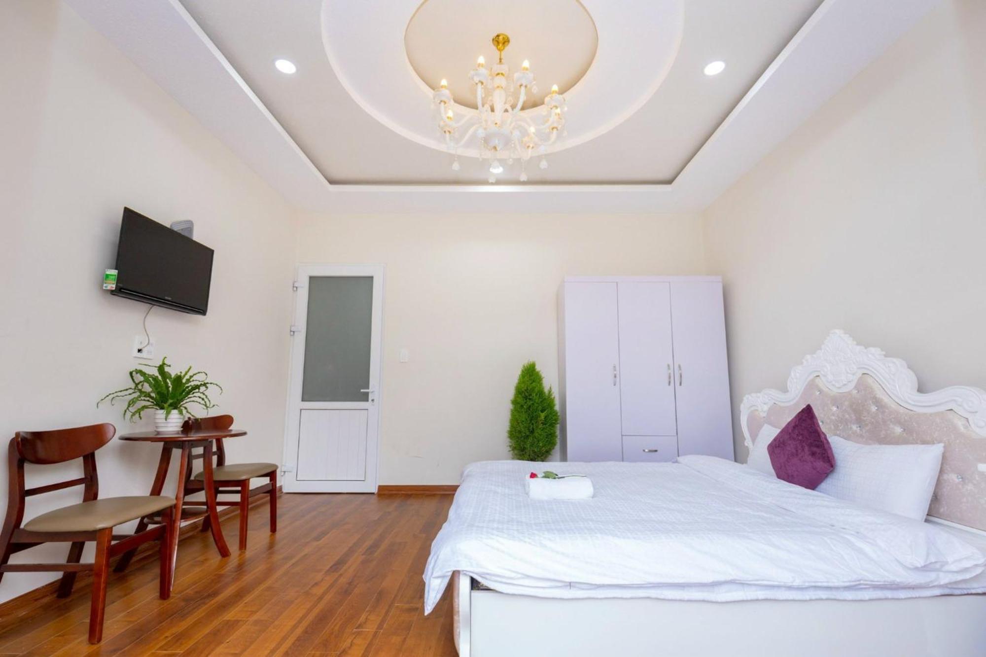 Villa Gdh - Gan Cho Dem, Gan Ho Xuan Huong, Gan Quang Truong