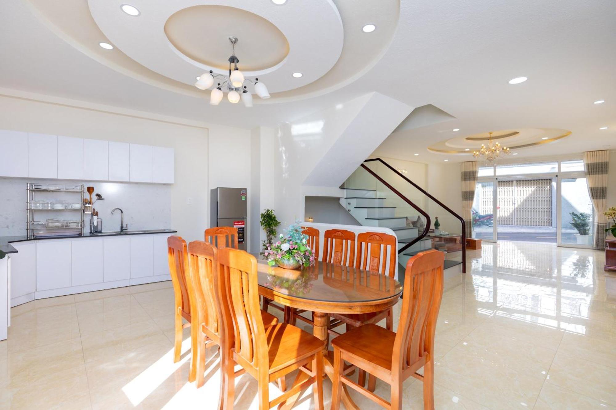 Villa Gdh - Gan Cho Dem, Gan Ho Xuan Huong, Gan Quang Truong