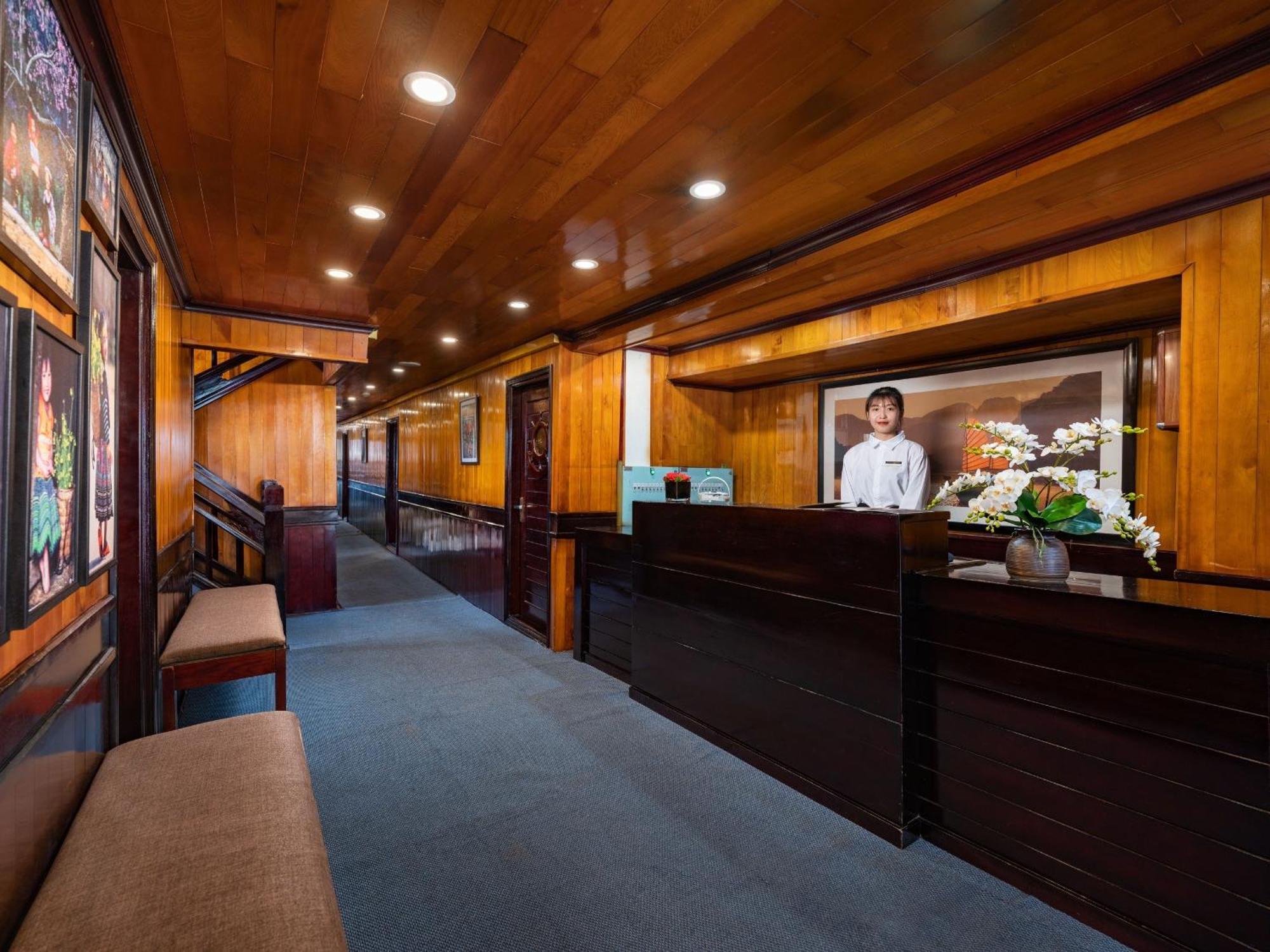 Hera Grand Lux Cruise On Bay 5* Hạ Long