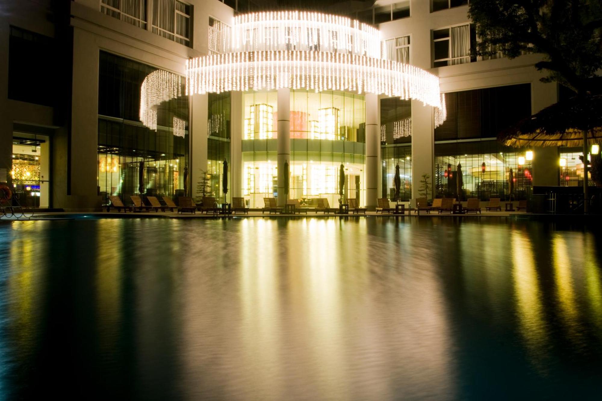 Hotel Novotel Bay 4*
