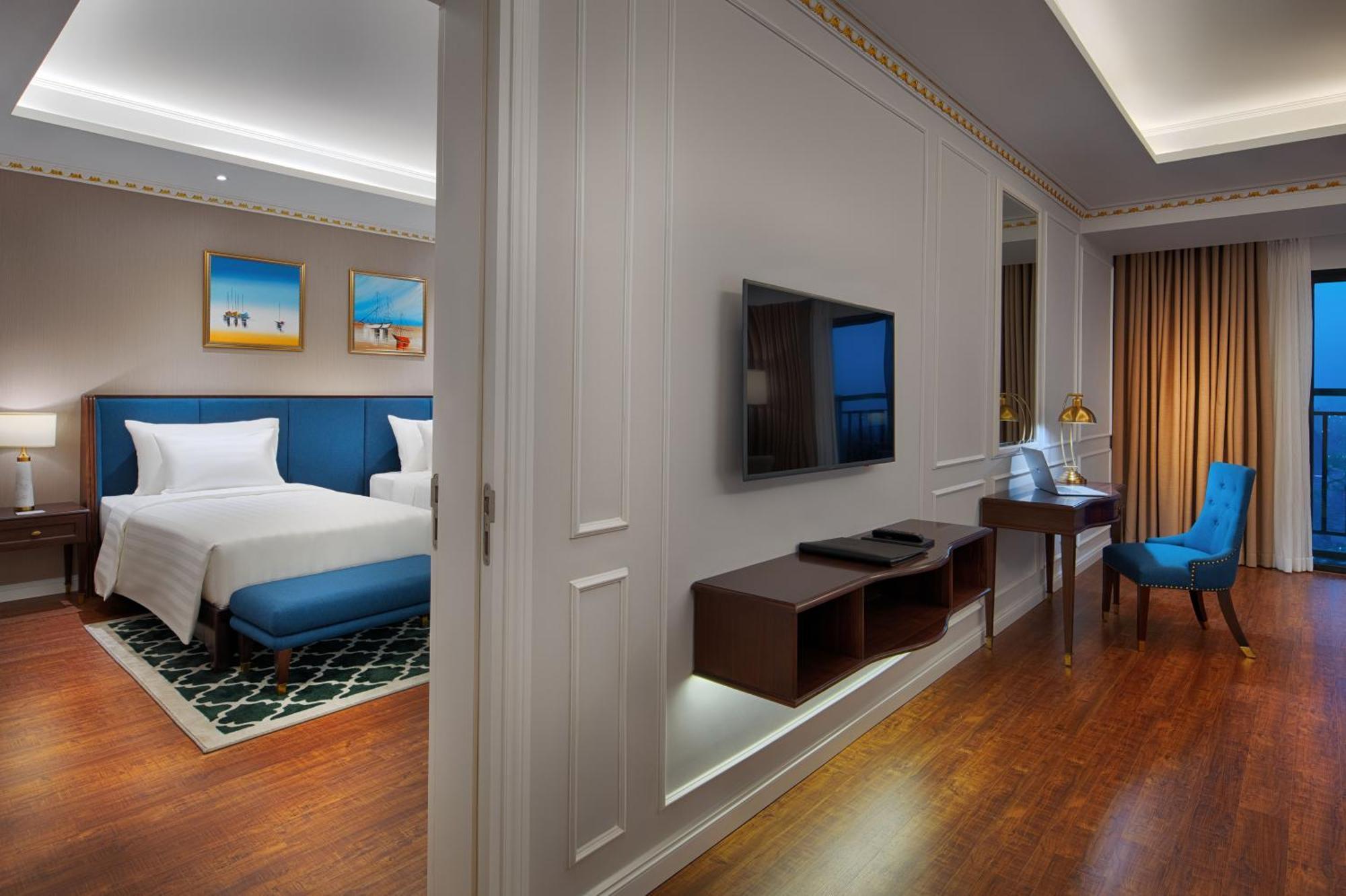 Flc Halong Bay Golf Club & Luxury