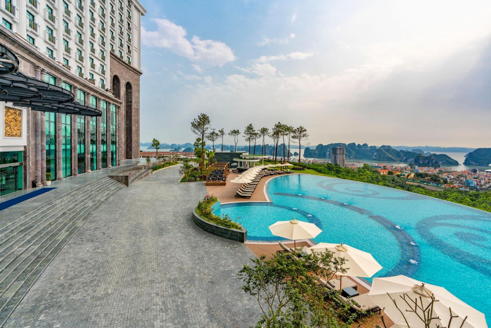 Hotel Flc Halong Bay Golf Club & Luxury 5*