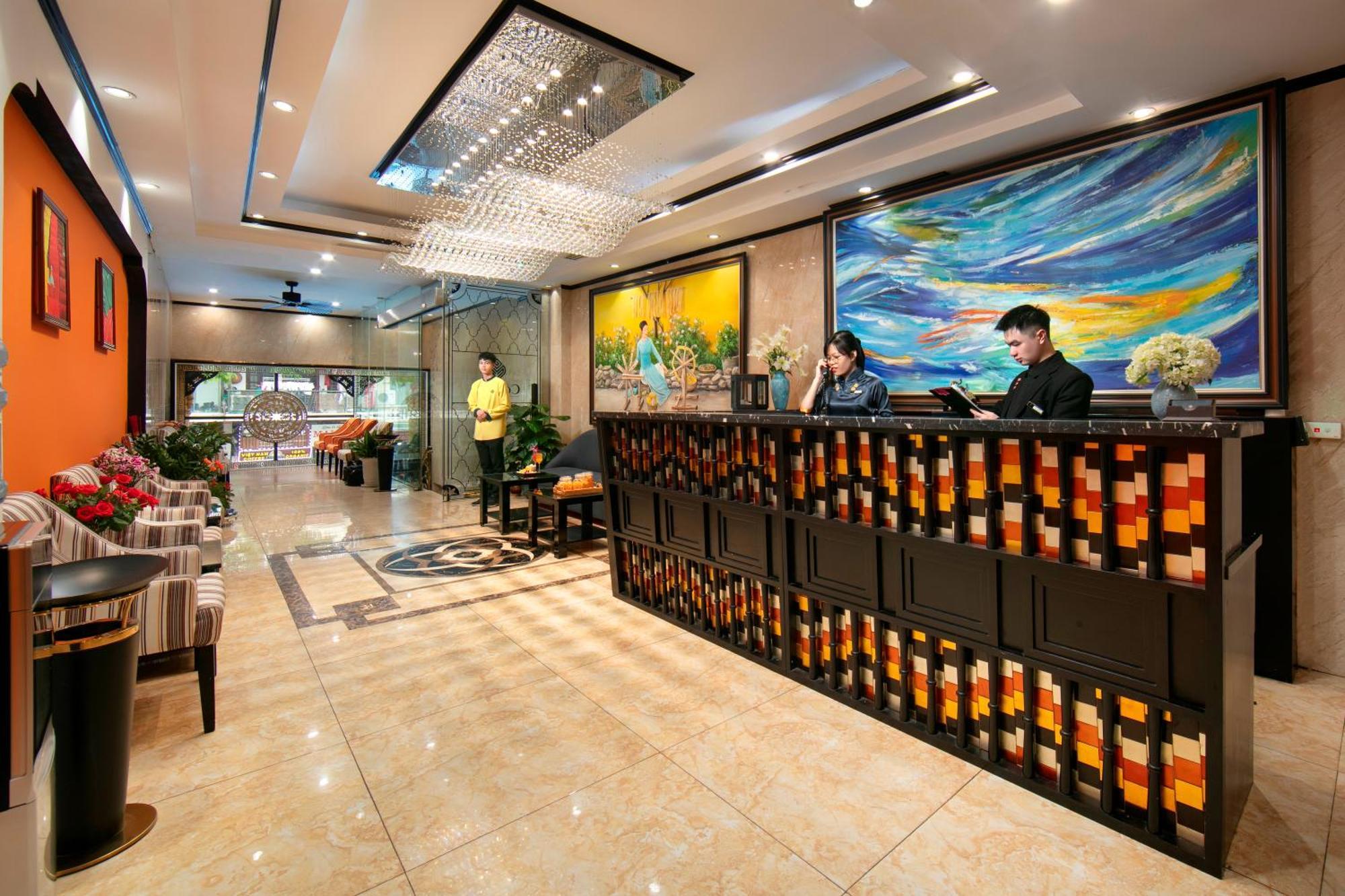 Khách sạn Harmonia & 4*