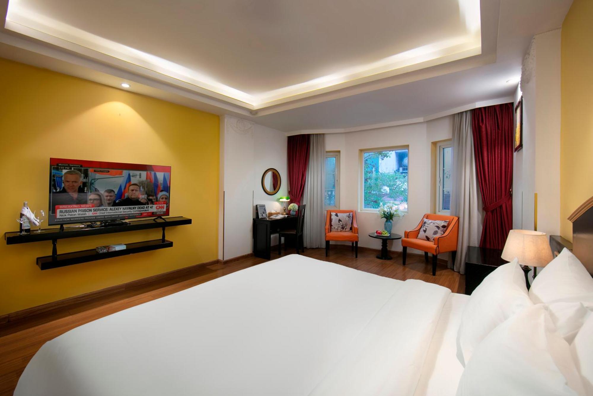 Khách sạn Harmonia & 4*
