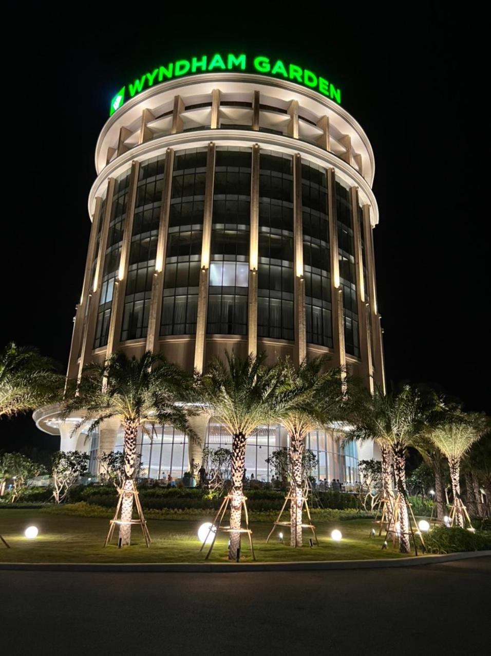 Căn hộ Sea View In Wyndham Garden Cam Ranh *