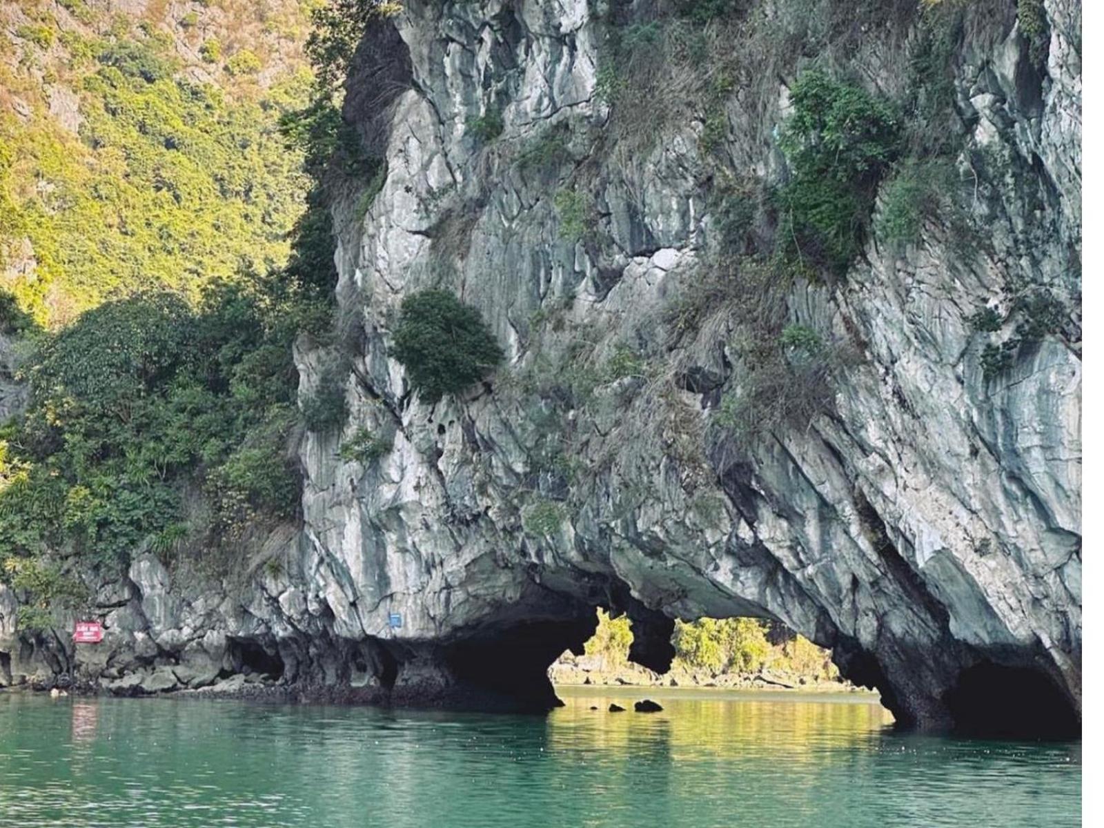  Lan Ha Lotus Cruise Ha Long