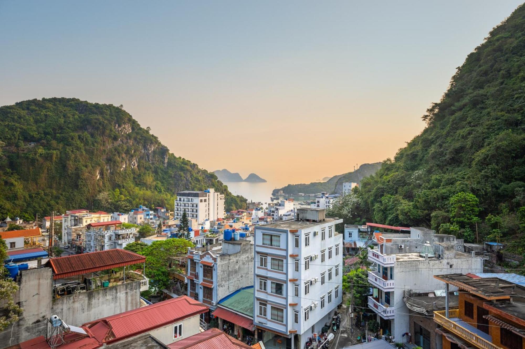 Hotel Cat Ba Xanh Spring Garden Dong Khe Sau