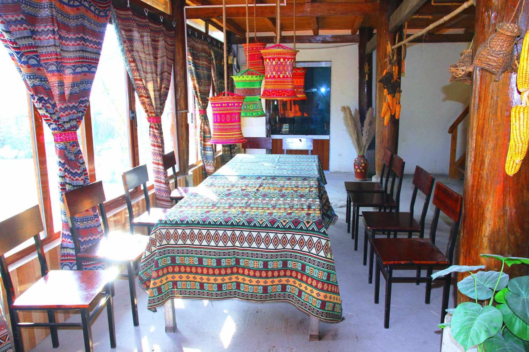 Surelee House And Trekking