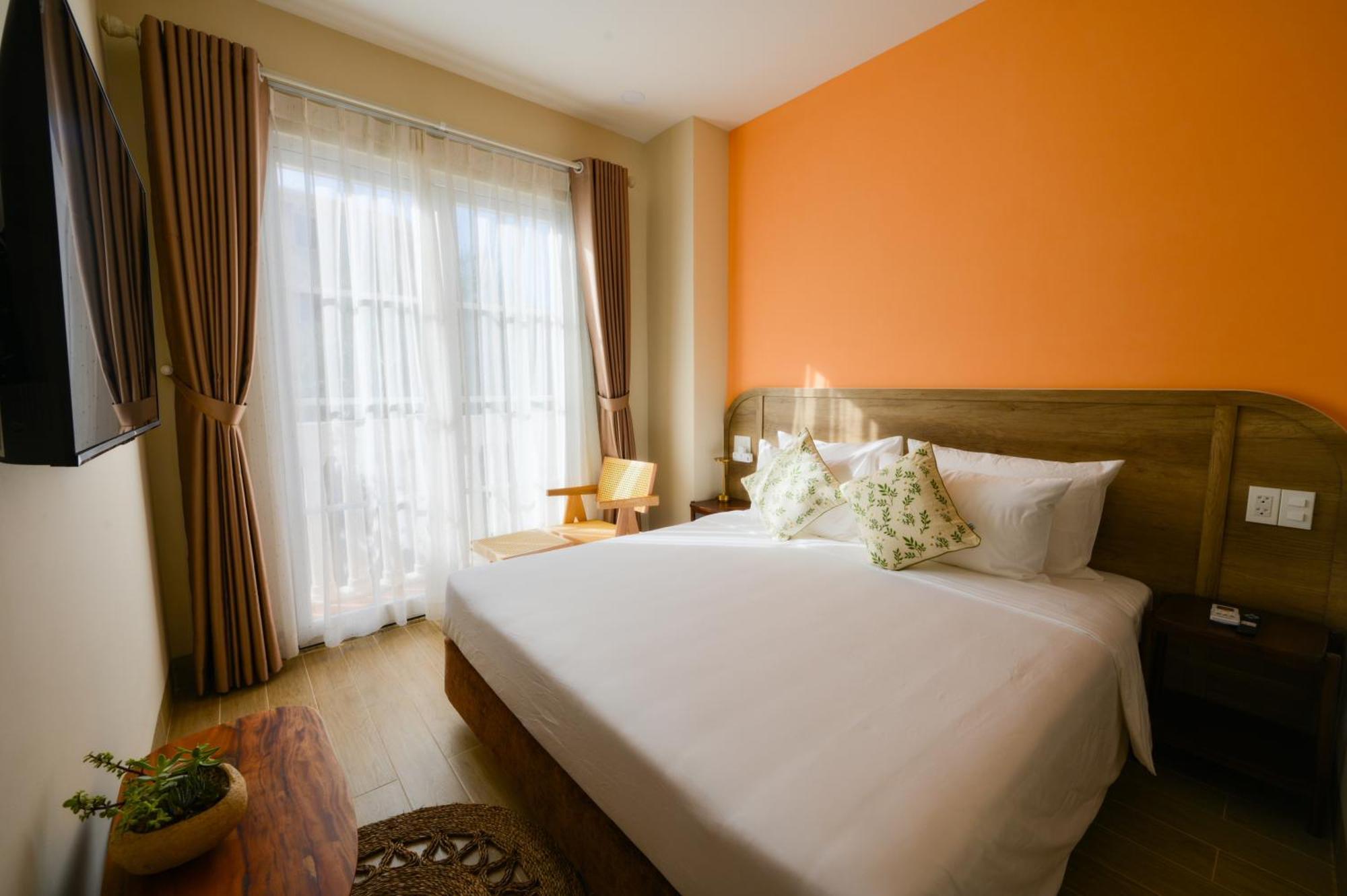 Hotel Aurora & Cafe
