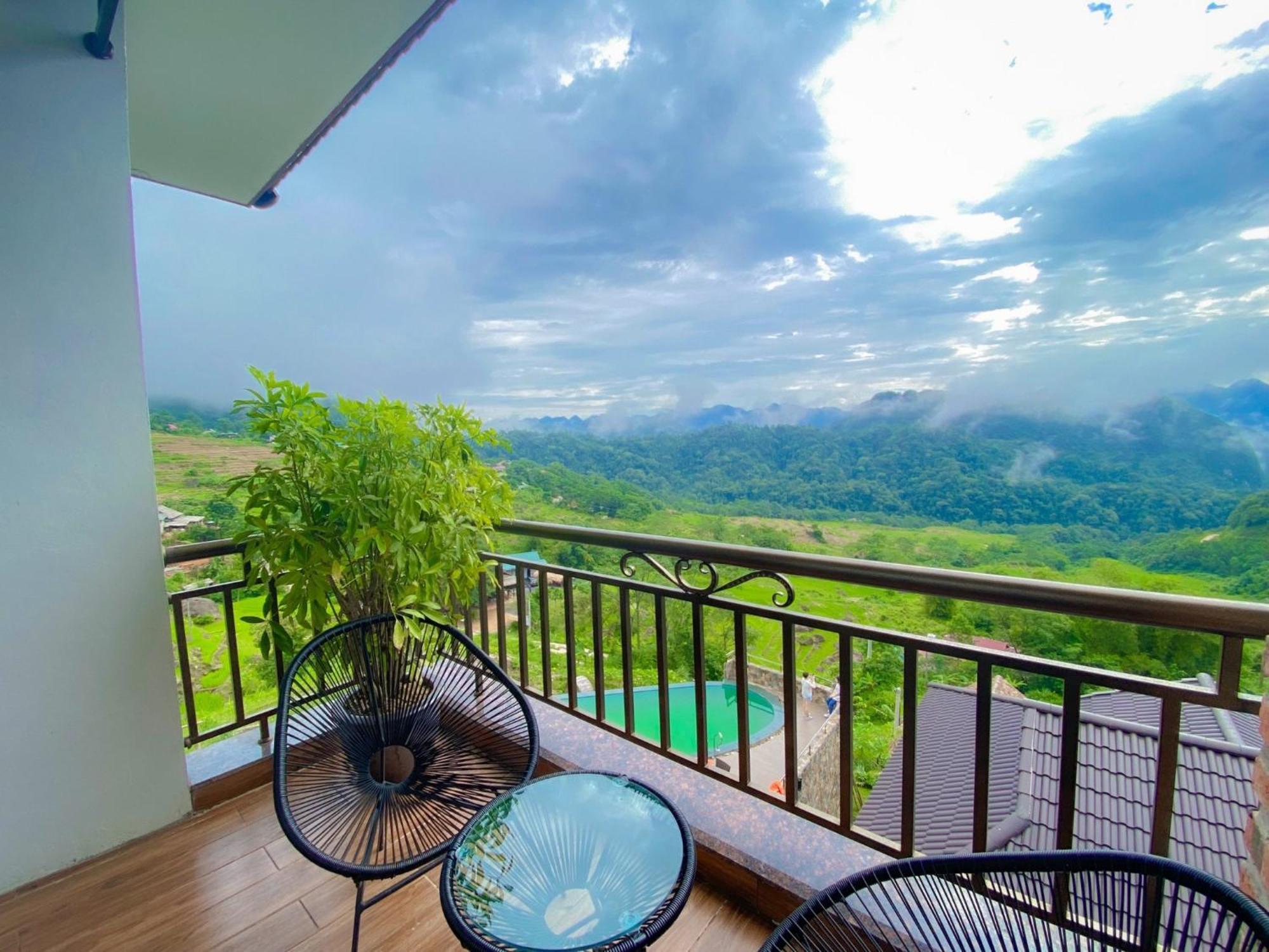 Hills Puluong