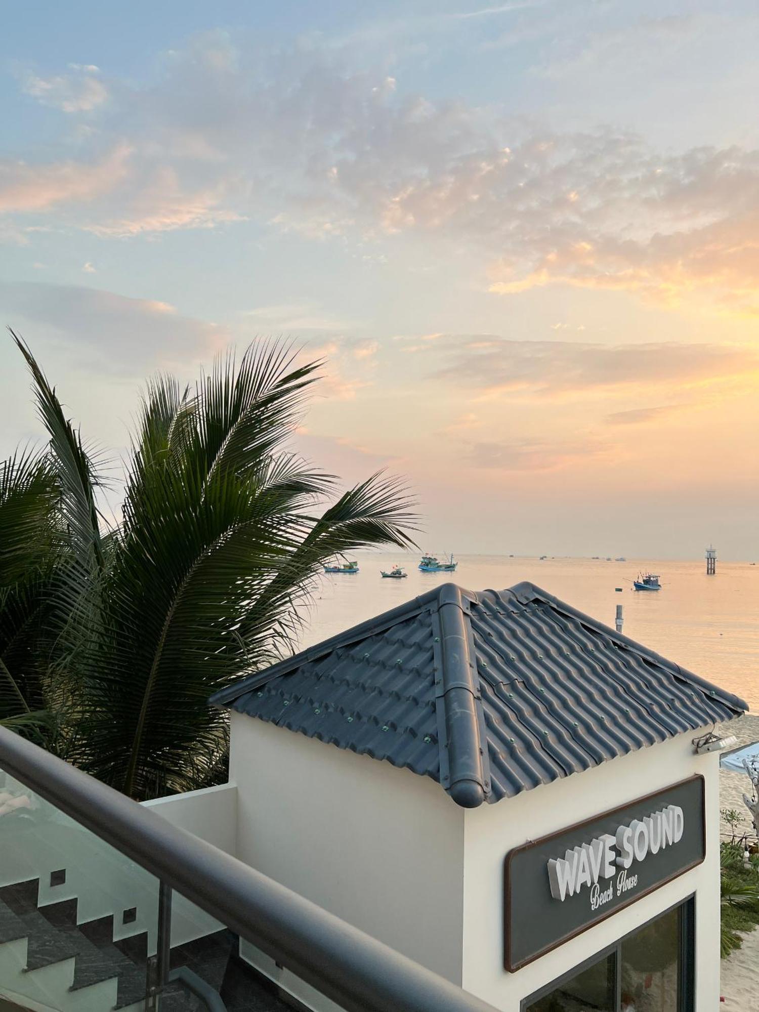 Wave Sound House